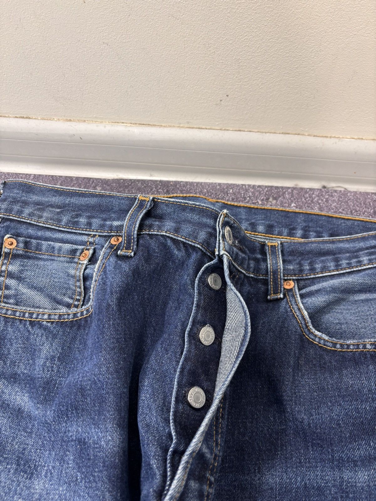 Levi's Vintage Levi’s 501 Men’s Faded Blue Denim Jeans Size US 34 / EU 50 - 15 Thumbnail