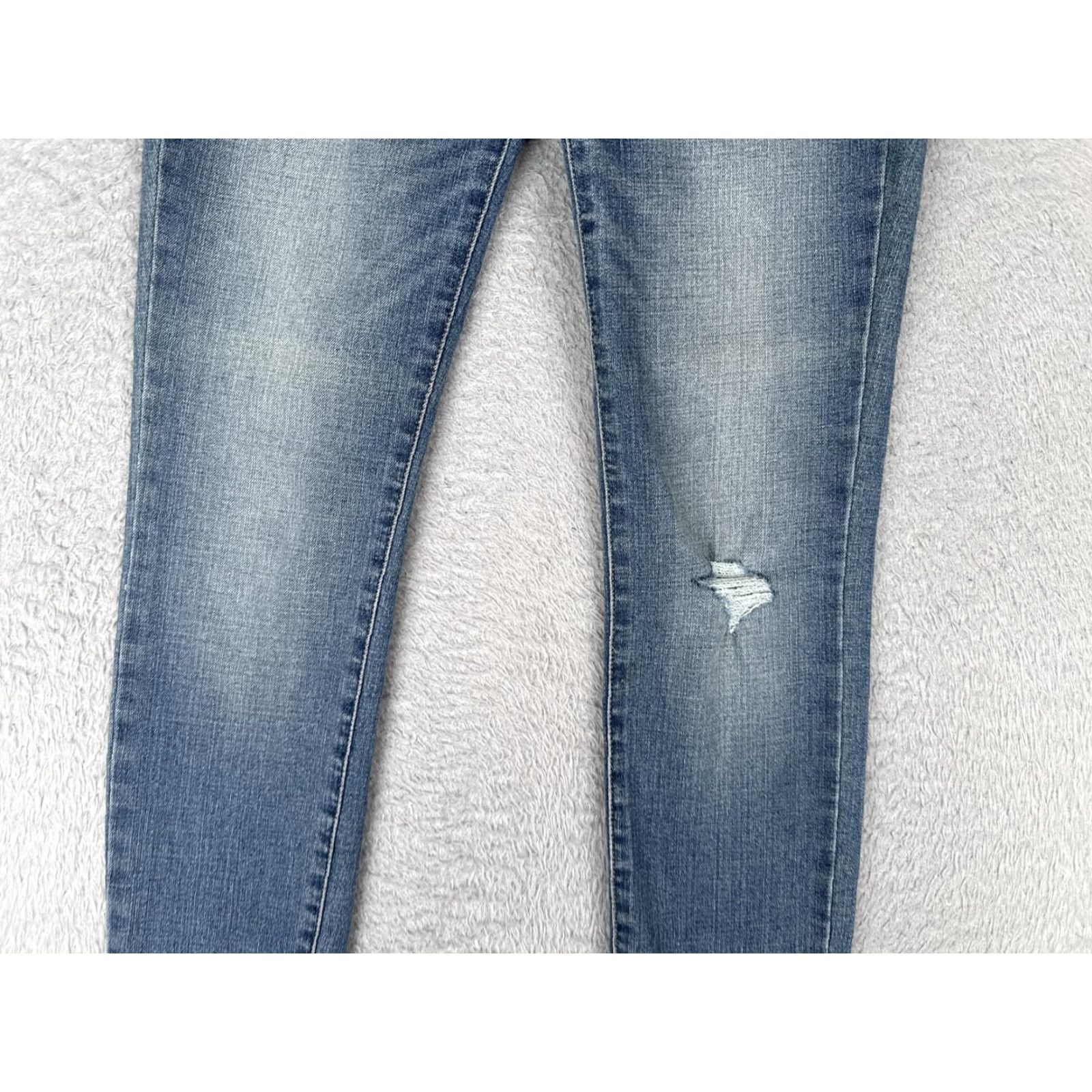 Denime Sonoma Goods For Life Jeans Womens 4 Blue Skinny Distressed Stretch Denim Ripped Size 27" / US 4 / IT 40 - 3 Thumbnail