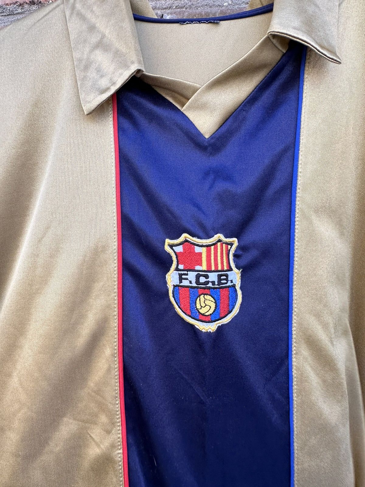 Other Barcelona jersey 2001/2002 Kluivert #9 Size US L / EU 52-54 / 3 - 4 Thumbnail