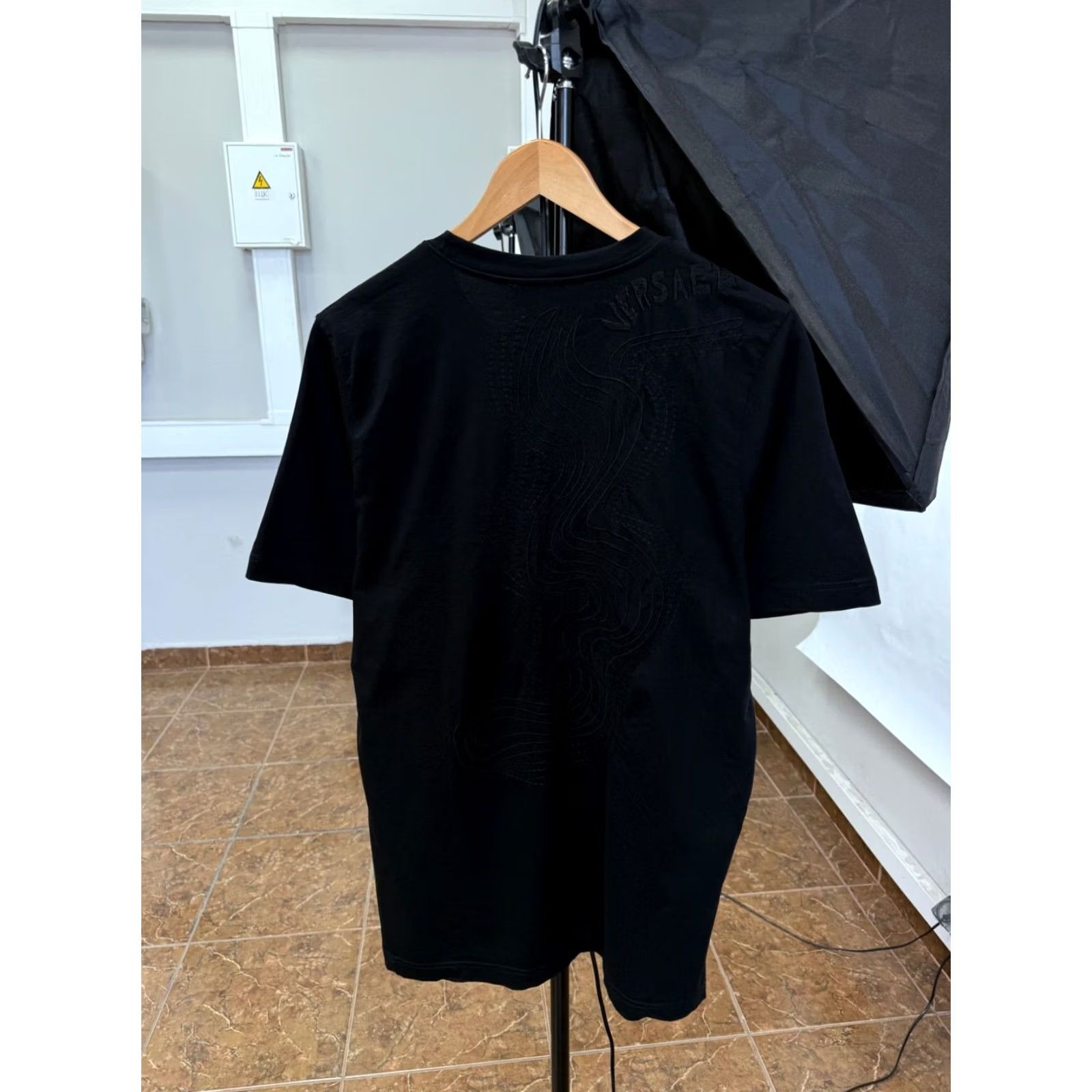 Versace VINTAGE Versace T-Shirt 90s Collection XL Black Mens Short Sleeve Y2K Rare Size XL Size US XL / EU 56 / 4 - 2 Thumbnail