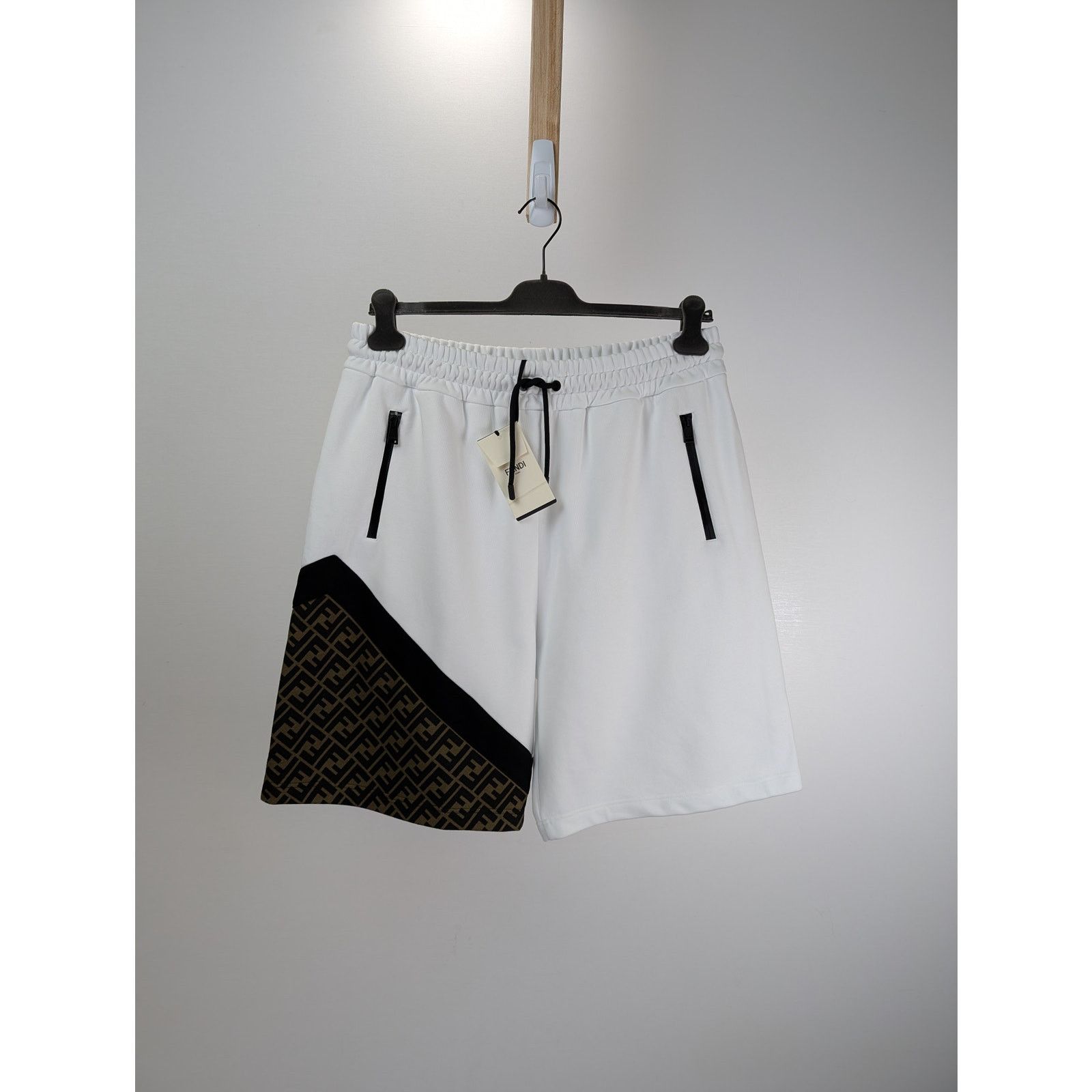 Fendi o1rshd1 Monogram Shorts in White/Brown/Monogram Size US 36 / EU 52 - 1 Thumbnail