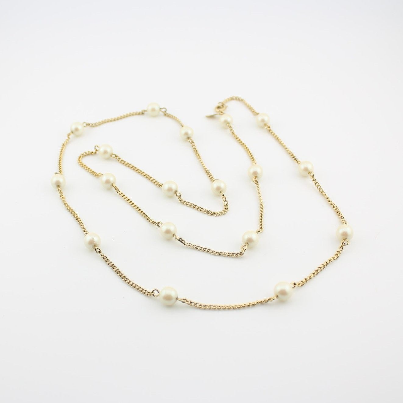 Other Sarah Coventry Gold Tone Faux Pearl Long Necklace Signed Size ONE SIZE - 1 Thumbnail