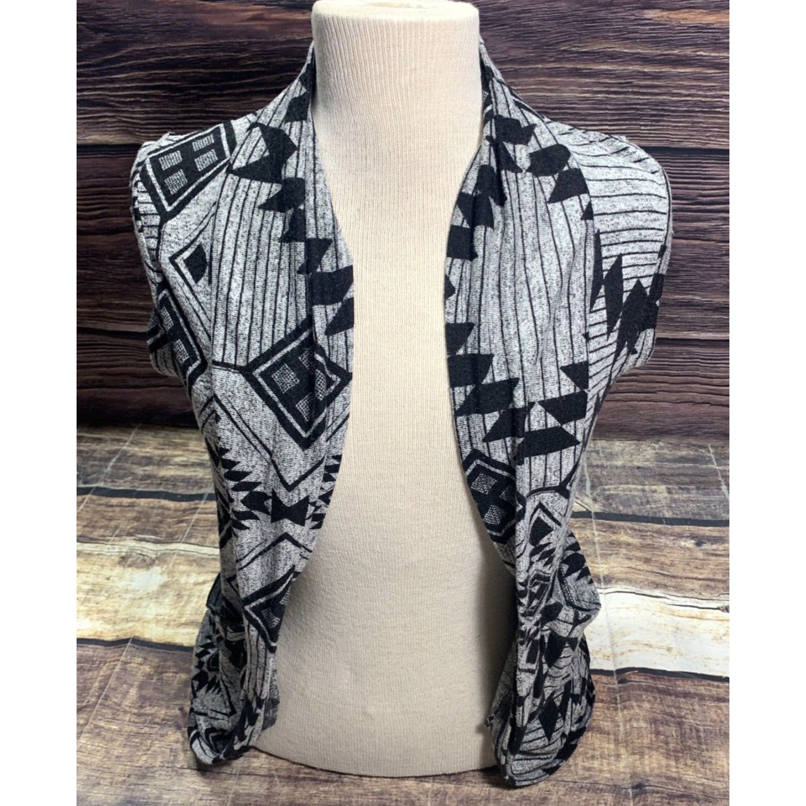 Vintage VINTAGE Woman's Sleeveless Open Cardigan Black Gray Lace Back Size Small Pockets Cardigan Women Sleeveless Open-Knit Casual Size S / US 4 / IT 40 - 2 Thumbnail