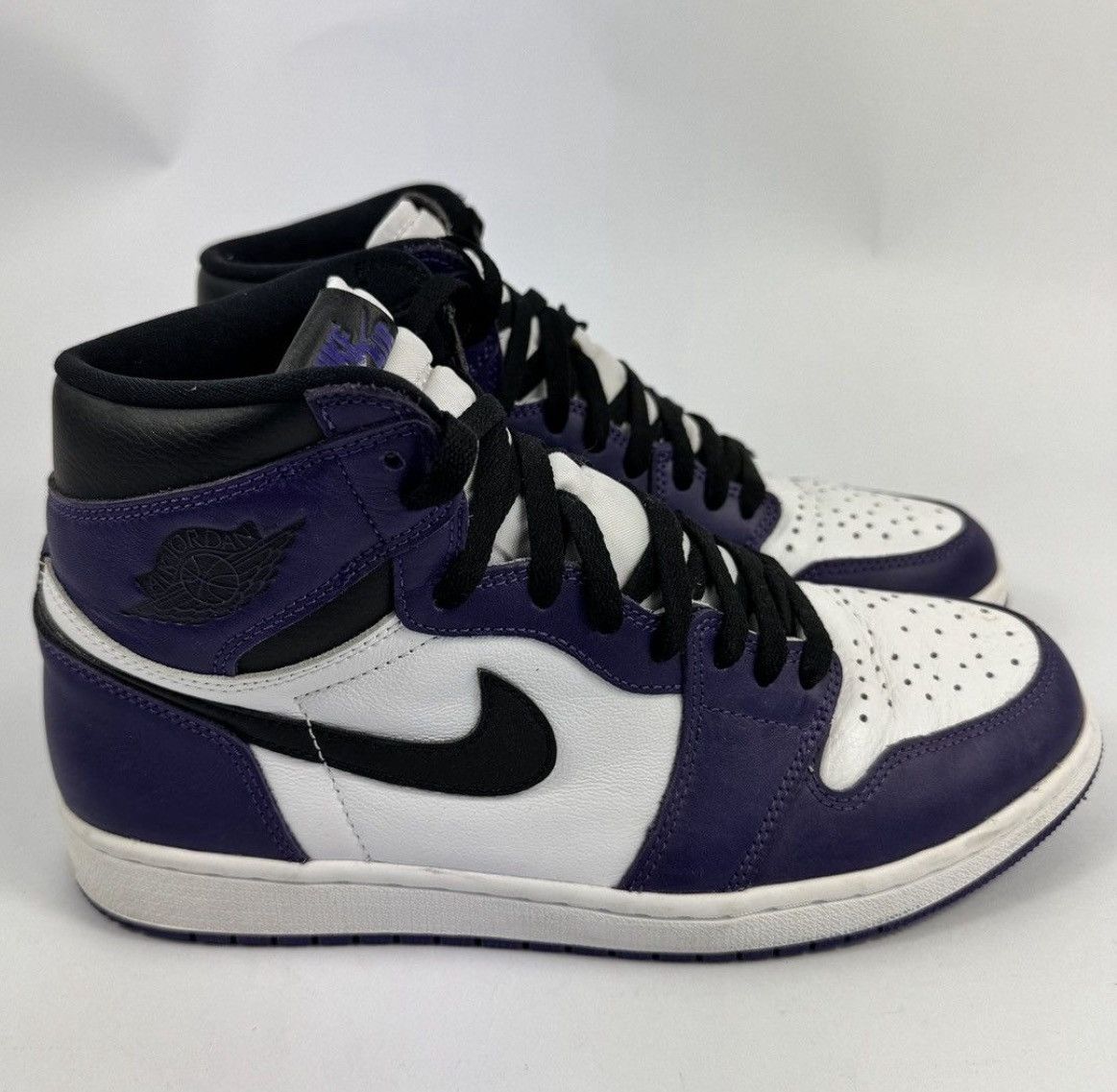 Nike JORDAN 1 RETRO HIGH TOP SNEAKERS Size US 10 / EU 43 - 4 Thumbnail