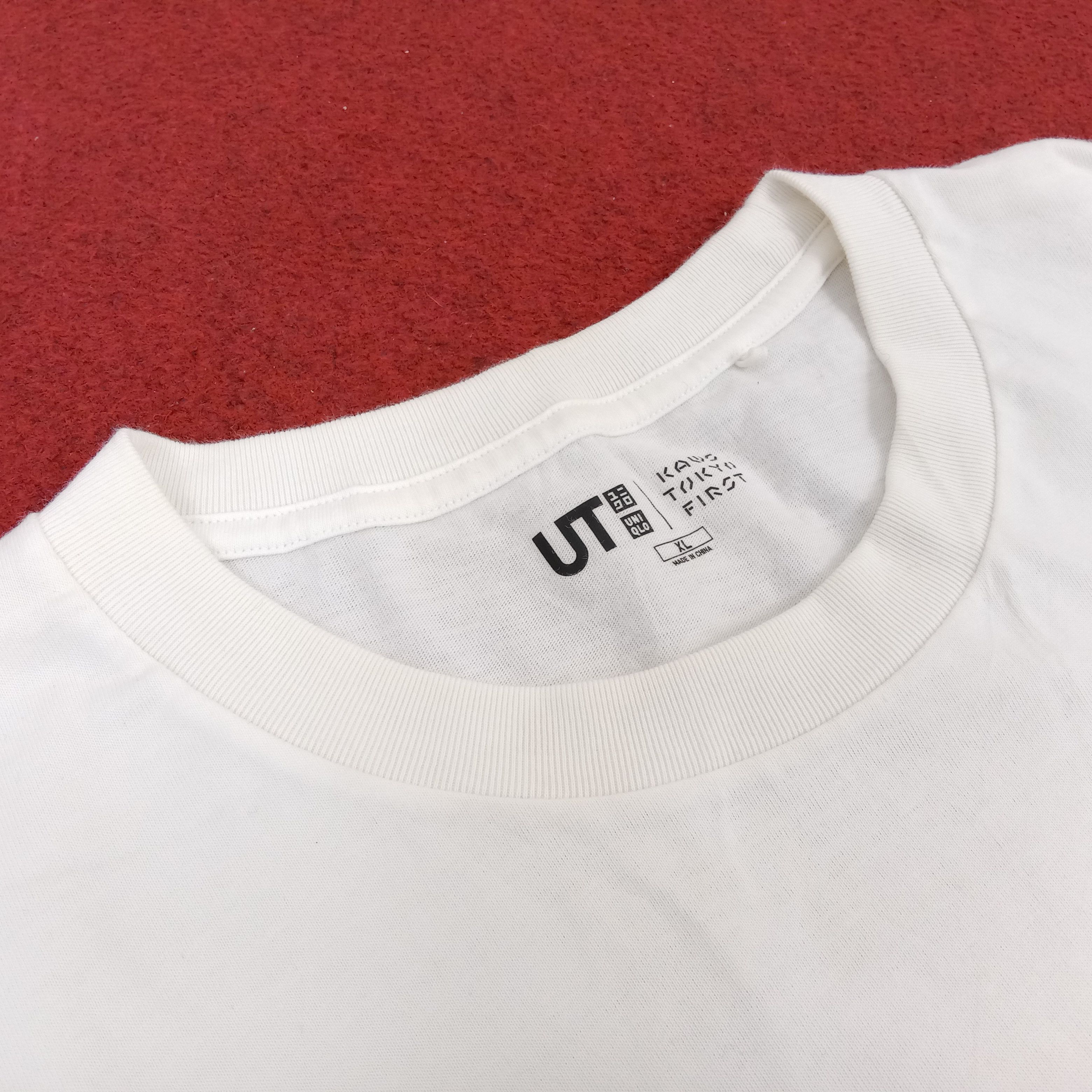 Japanese Brand × Kaws × Uniqlo Kaws X Uniqlo Japanese Brand Streetwear Logo Design Tshirt Size US L / EU 52-54 / 3 - 4 Thumbnail