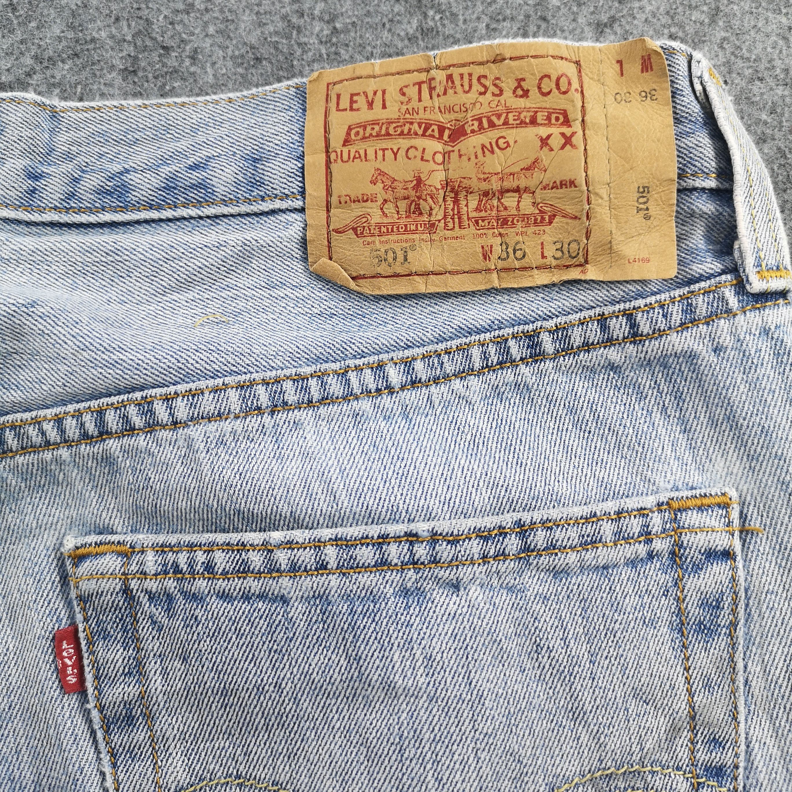 Levi's × Vintage Vintage Light Wash Levis 501 Jeans- JM1067 Size US 36 / EU 52 - 6 Thumbnail