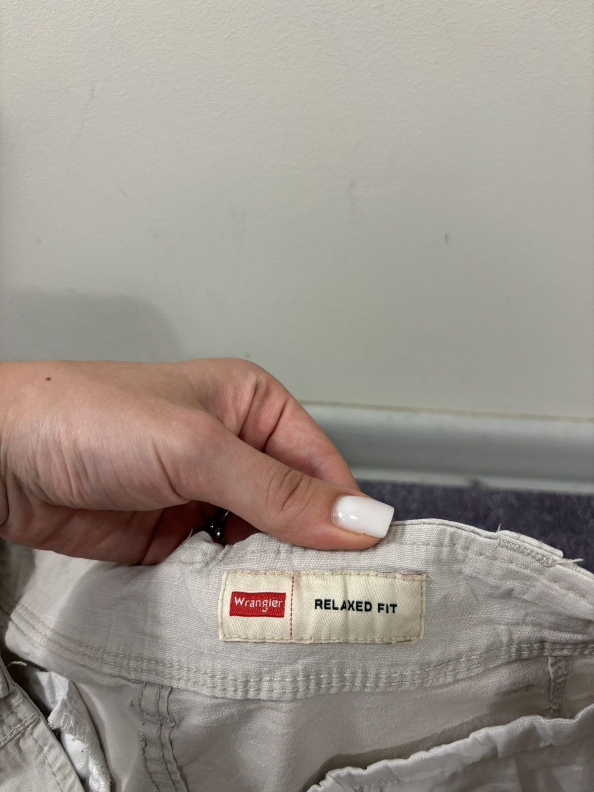 Wrangler Vintage Wrangler Relaxed Fit Hype Beige Utility Cargo Shorts Size US 38 / EU 54 - 12 Thumbnail