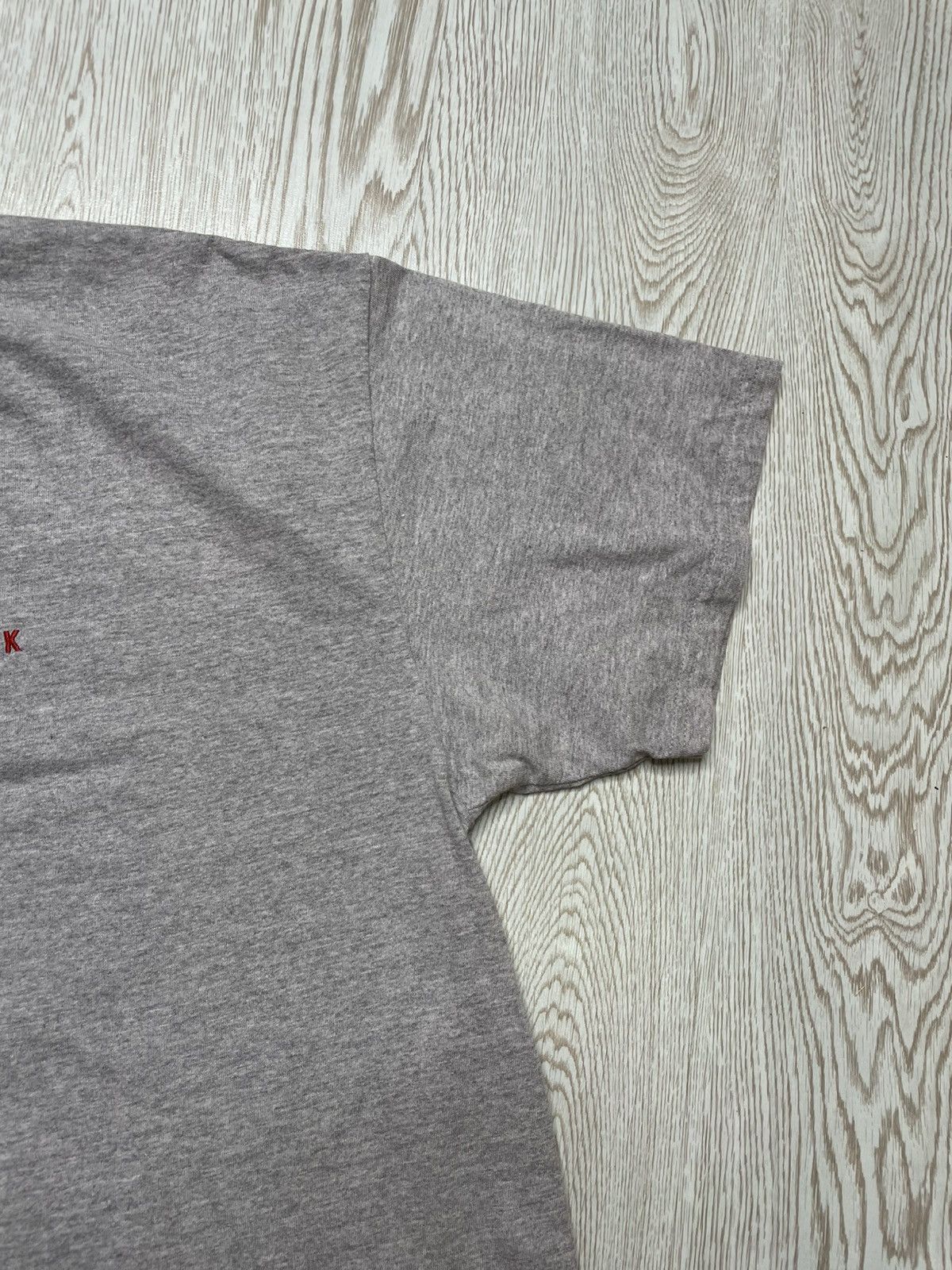 Nike Vintage 90s Nike Town New York Gray tee size Xl Size US XL / EU 56 / 4 - 4 Thumbnail