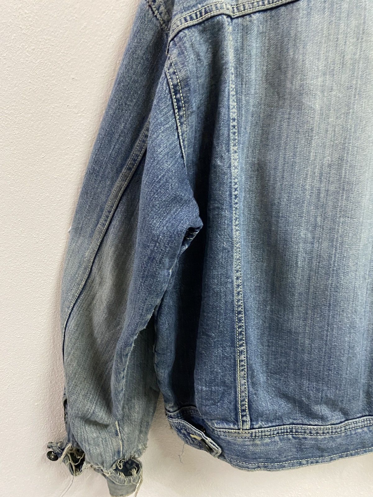 Maui and Sons Vtg Maui & Son Distrssed Denim Jacket Size US L / EU 52-54 / 3 - 12 Thumbnail