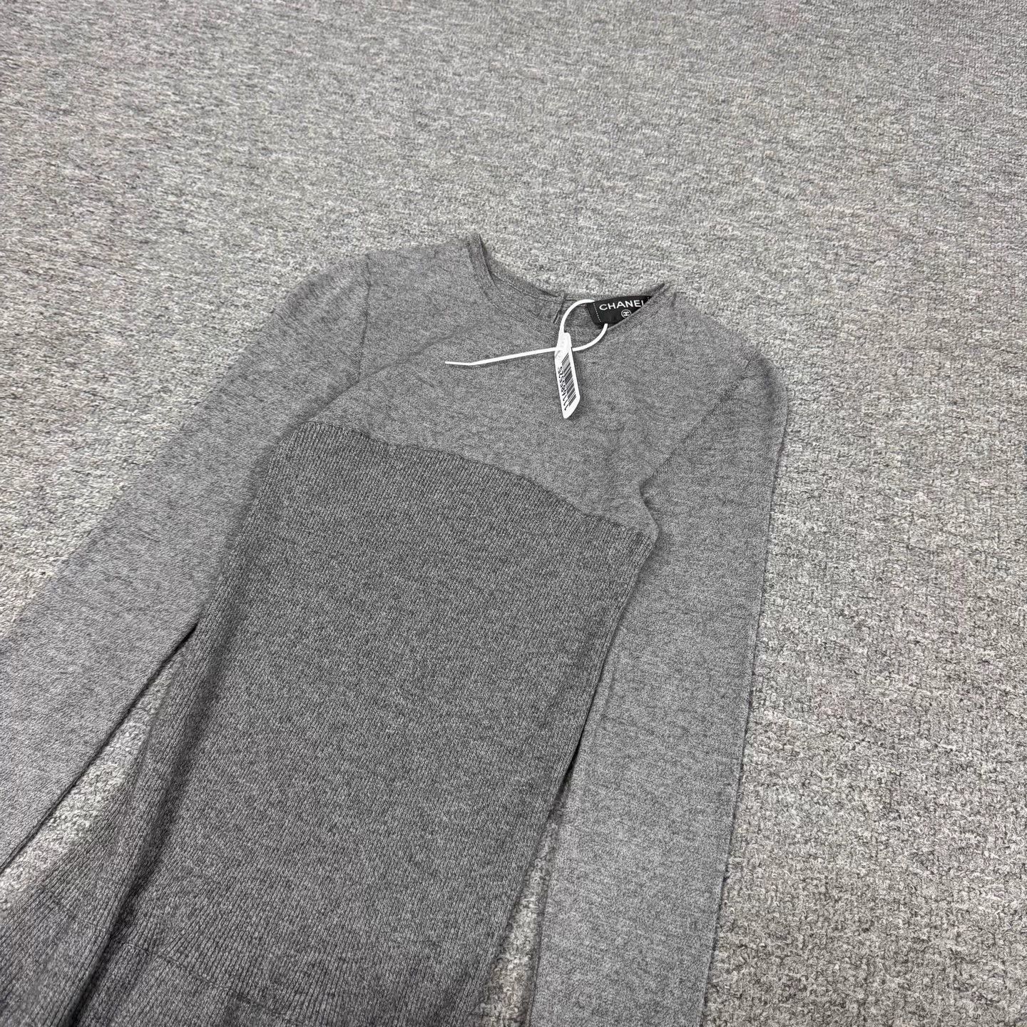 Chanel Chanel Gray Knit Dress 38 Old Money NWT Size S / US 4 / IT 40 - 3 Thumbnail