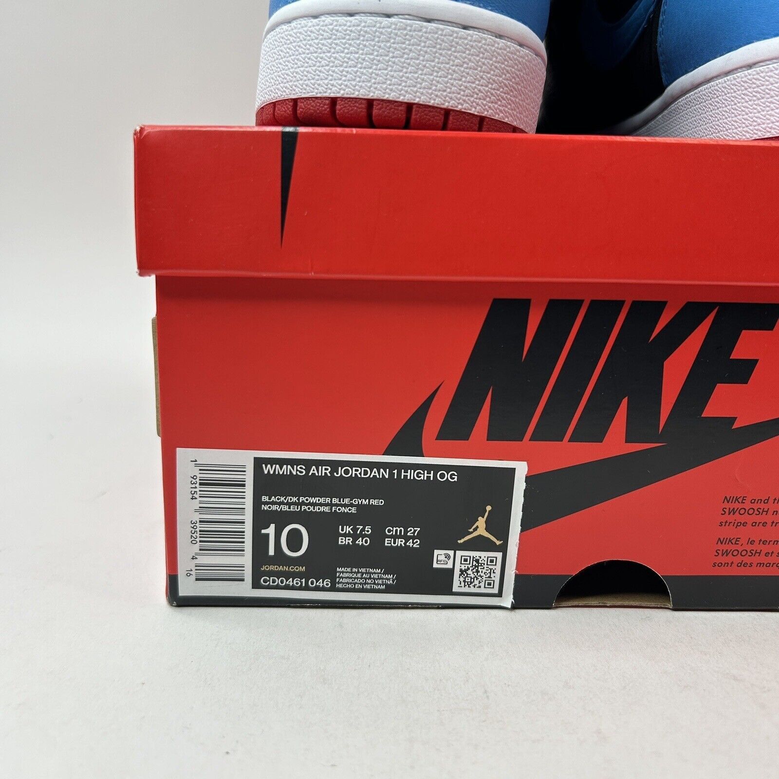 Jordan Brand Nike Air Jordan 1 Retro High OG WMNS “UNC To Chicago” 2023 Size US 10 / IT 40 - 5 Thumbnail