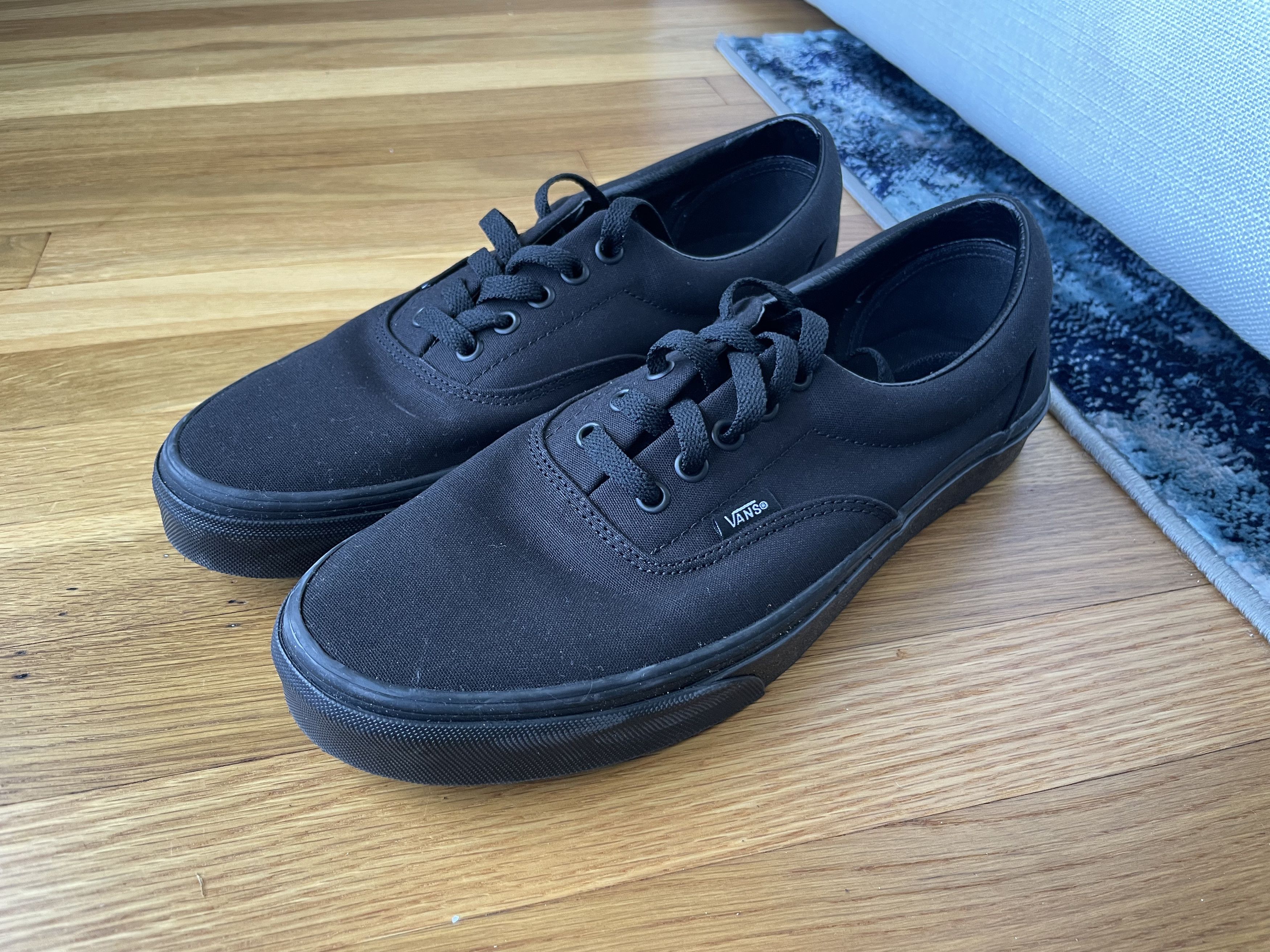 Vans Vans Authentic Skate Shoe Size US 10.5 / EU 43-44 - 1 Thumbnail