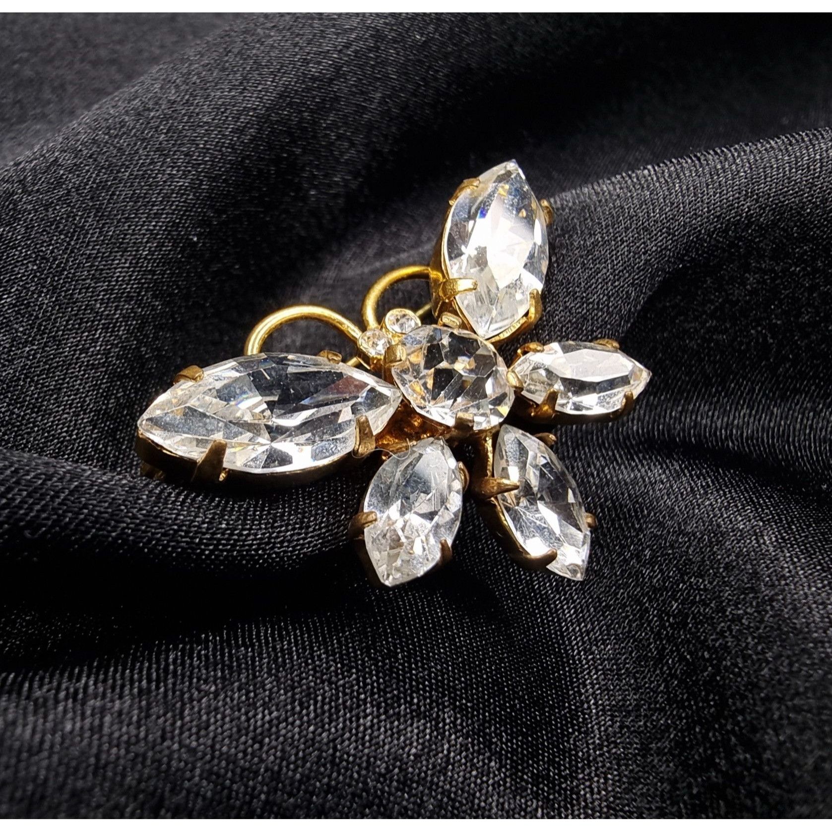 Vintage Vintage Made In Austria 1950s-60s Gold-Tone Brooch W/ Clear Size ONE SIZE - 4 Thumbnail