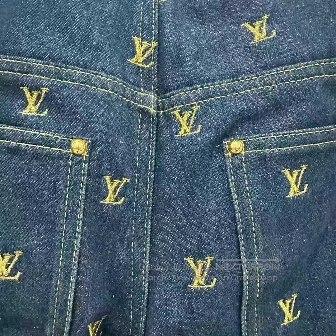 Louis Vuitton louis vuitton embroidered denim shorts size 33. Size US 33 - 6 Thumbnail