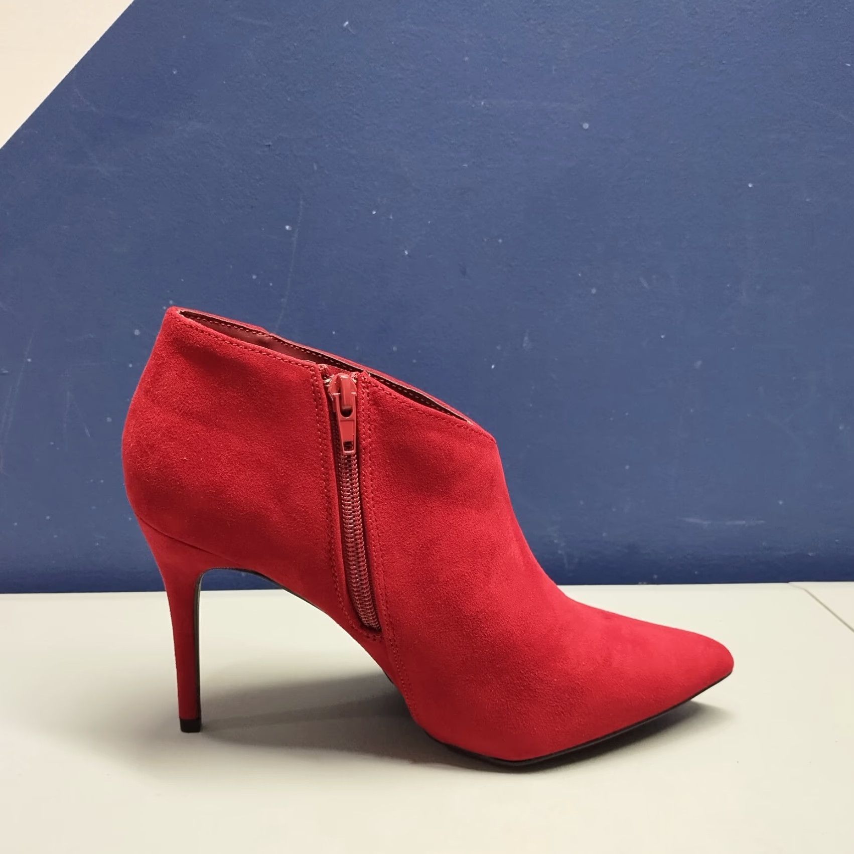 Vintage Journee Collection Demmi Stiletto Heeled Booties Womens 9 Red Pointed Toe EUC Size US 9 / IT 39 - 5 Thumbnail
