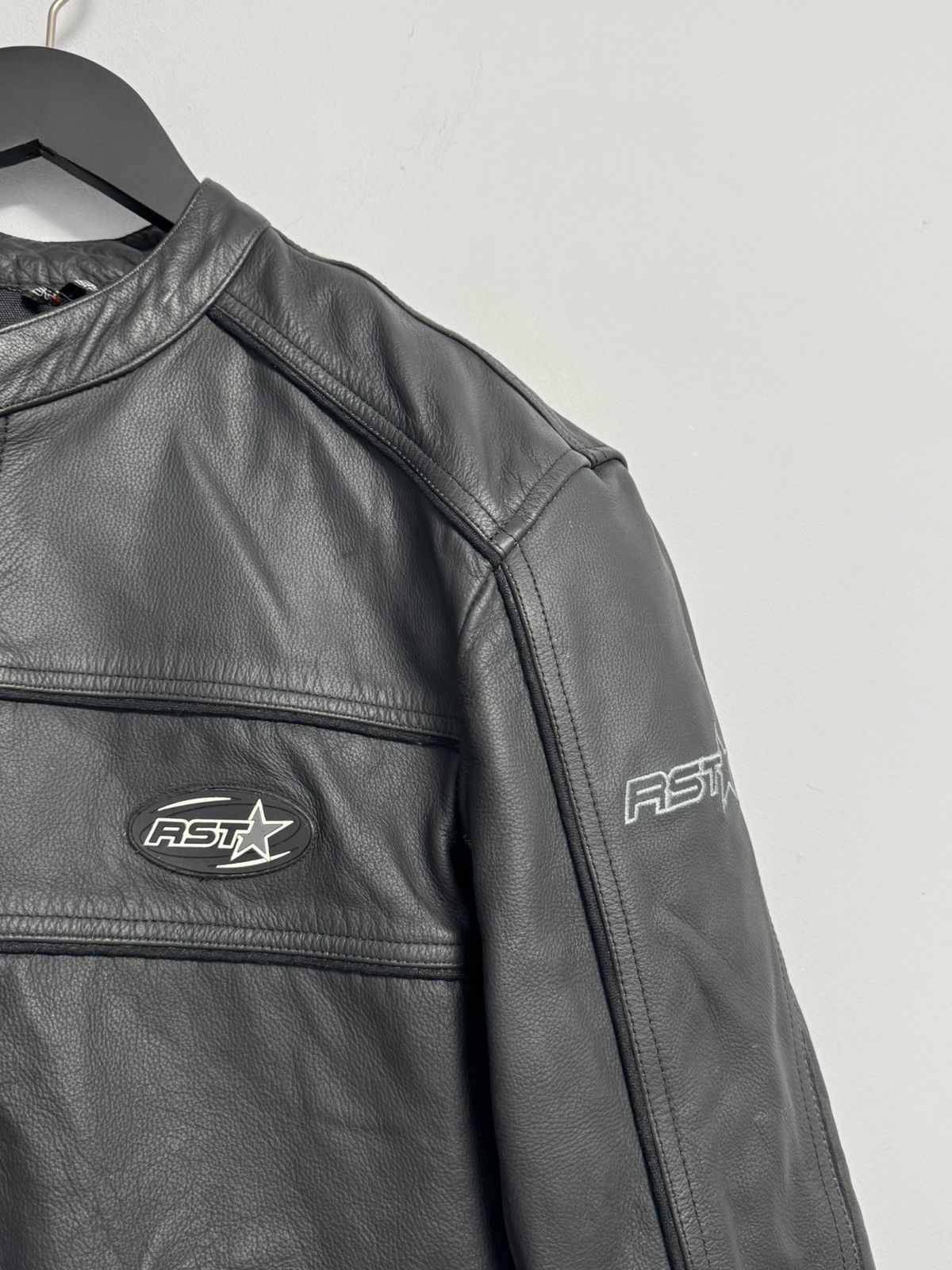 Other RST Moto Jacket Leather Sport Racing Biker Motorcycle Size US M / EU 48-50 / 2 - 4 Thumbnail