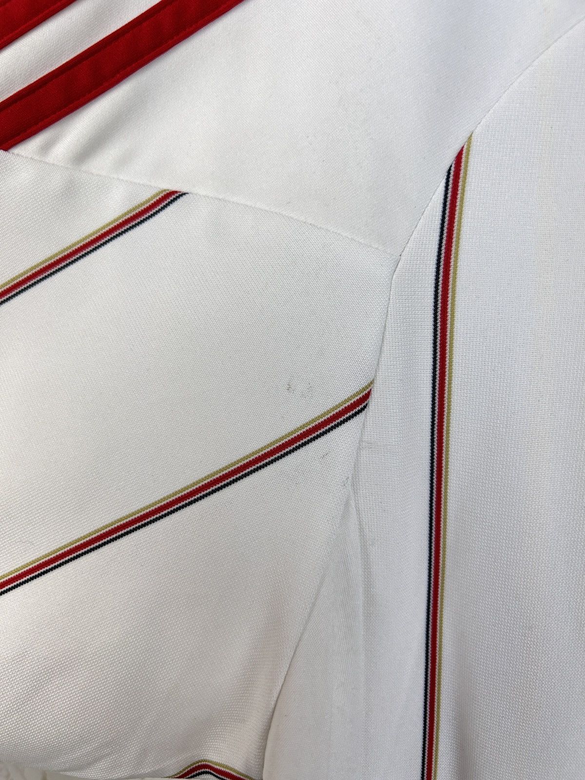 Adidas Vintage Adidas Liverpool #4 Meireles 2010/11 Away Kit Jersey Size US M / EU 48-50 / 2 - 11 Thumbnail