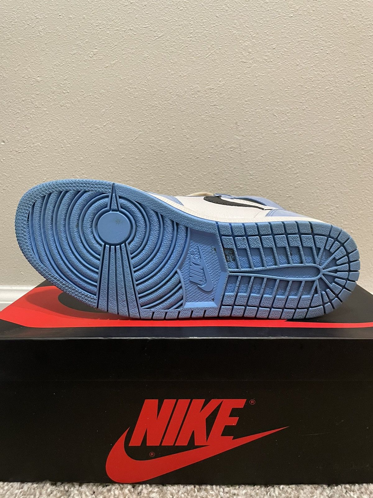 Jordan Brand Jordan 1 ‘University Blue’ Size US 8.5 / EU 41-42 - 8 Thumbnail