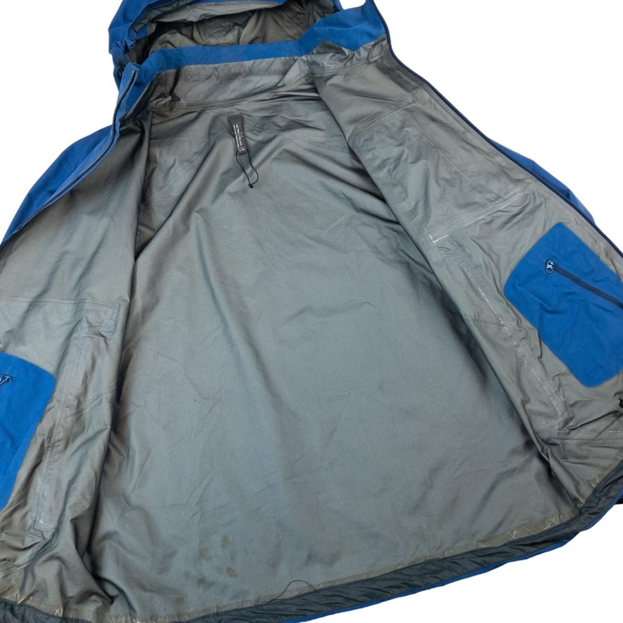 Veilance Vintage Arcteryx Veilance Zip Up Goretex Jacket Size L Size US L / EU 52-54 / 3 - 4 Thumbnail