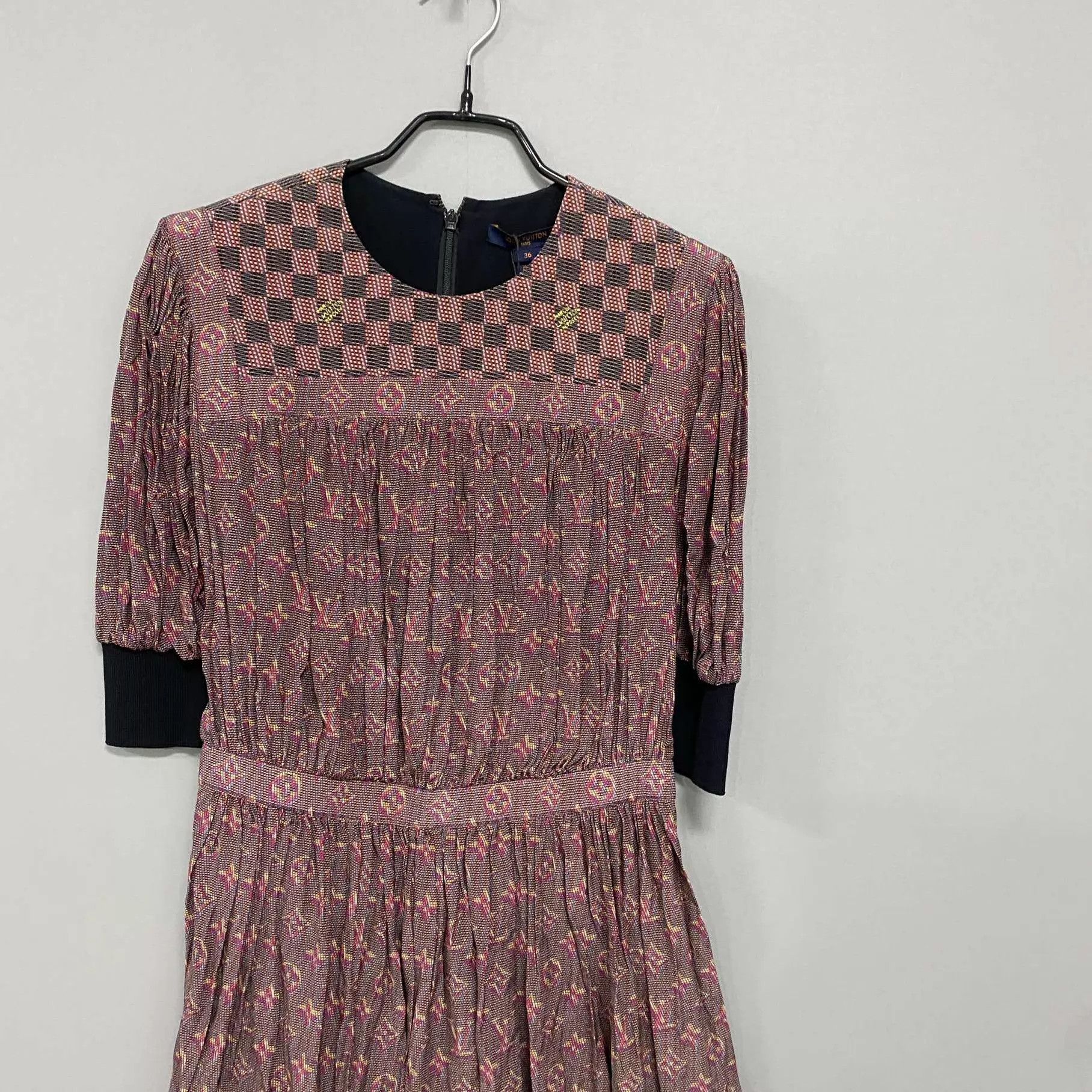 Louis Vuitton LV Colorful All-Over Silk Dress 99 New Size 36 Size XS / US 0-2 / IT 36-38 - 2 Thumbnail