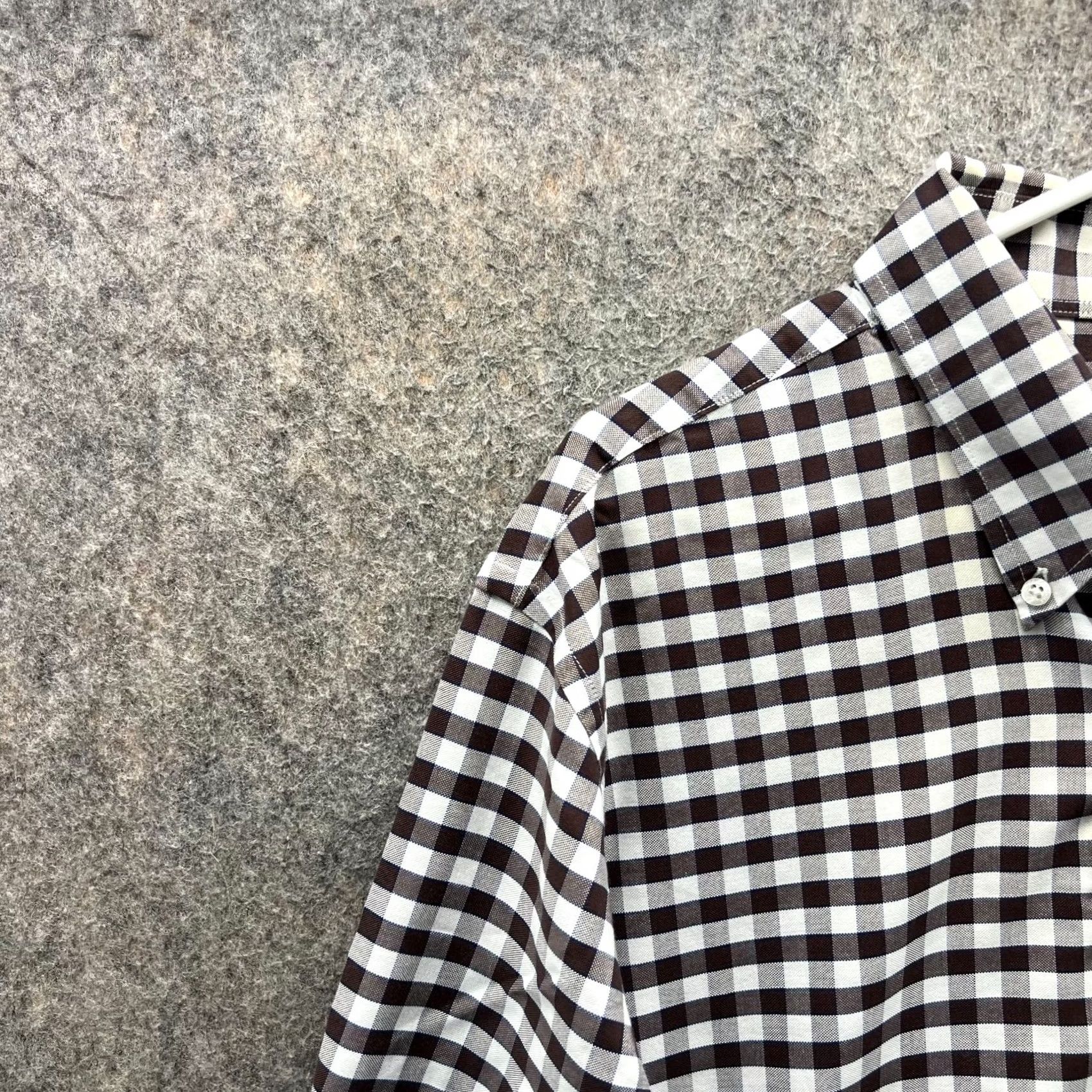 Brooks Brothers VINTAGE Brooks Brothers 1818 Shirt Mens Large Brown White Button-Down Gingham Preppy Size US L / EU 52-54 / 3 - 3 Thumbnail