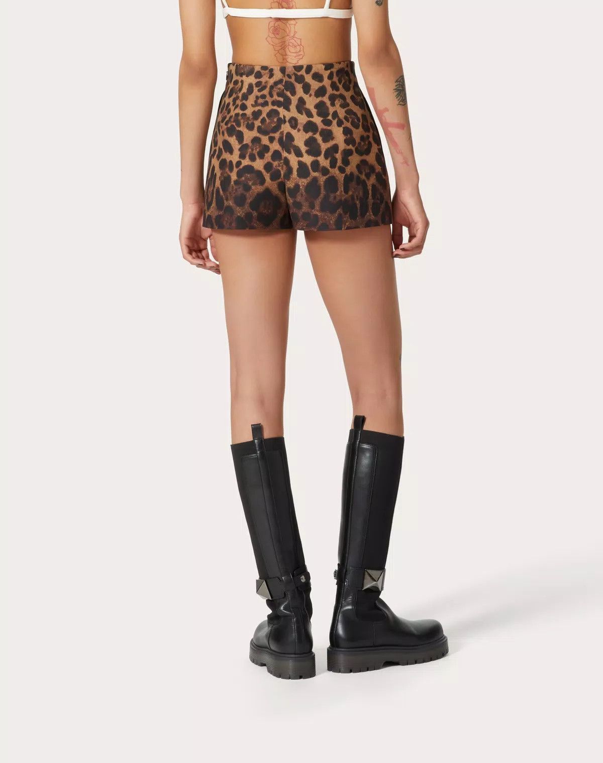 Valentino o1s1wg110625 Animalier Degrade Shorts in Leopard/Brown Size 27" / US 4 / IT 40 - 4 Thumbnail