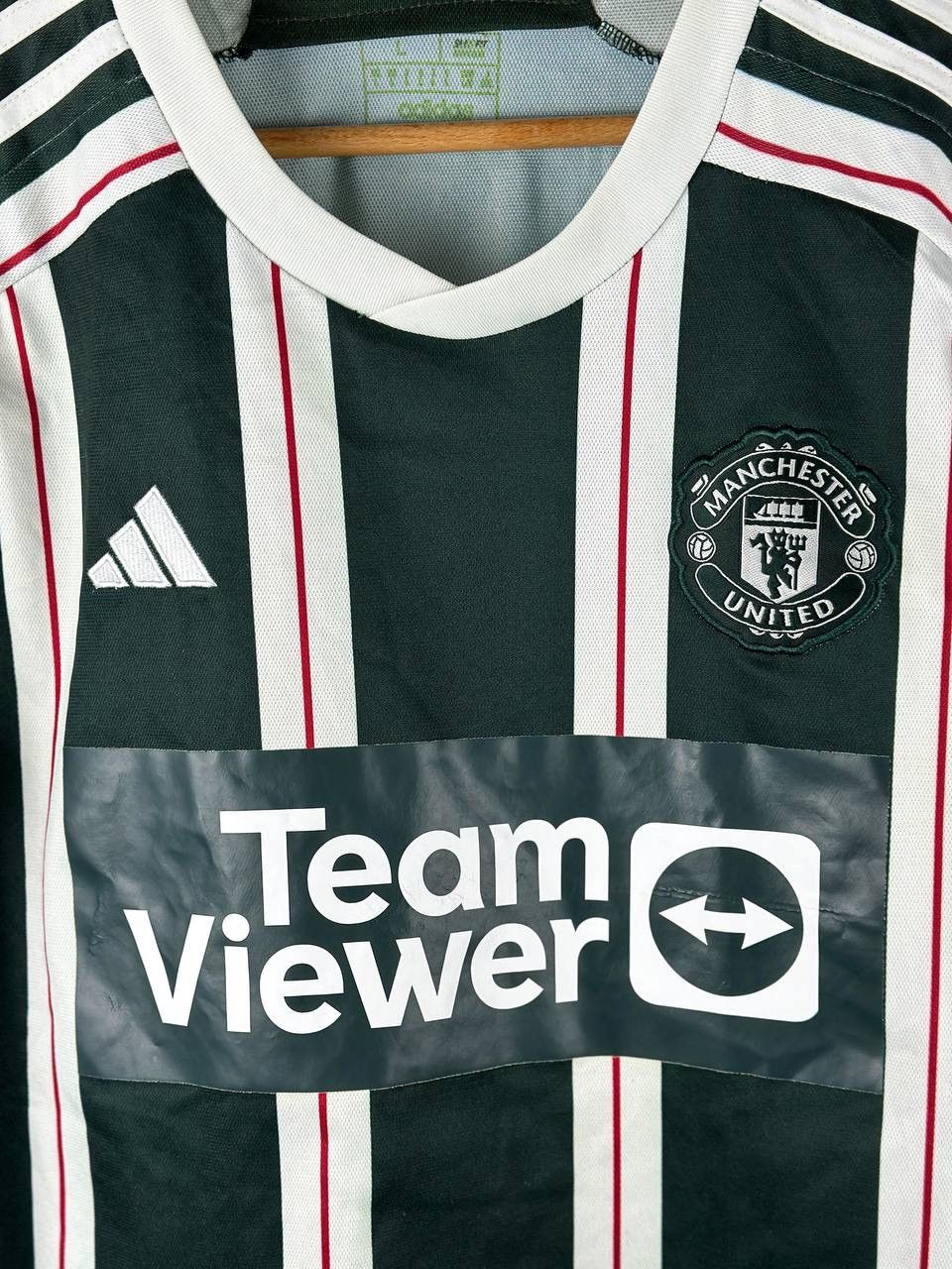 Adidas Size M- Adidas Manchester United 23/24 Size US M / EU 48-50 / 2 - 3 Thumbnail