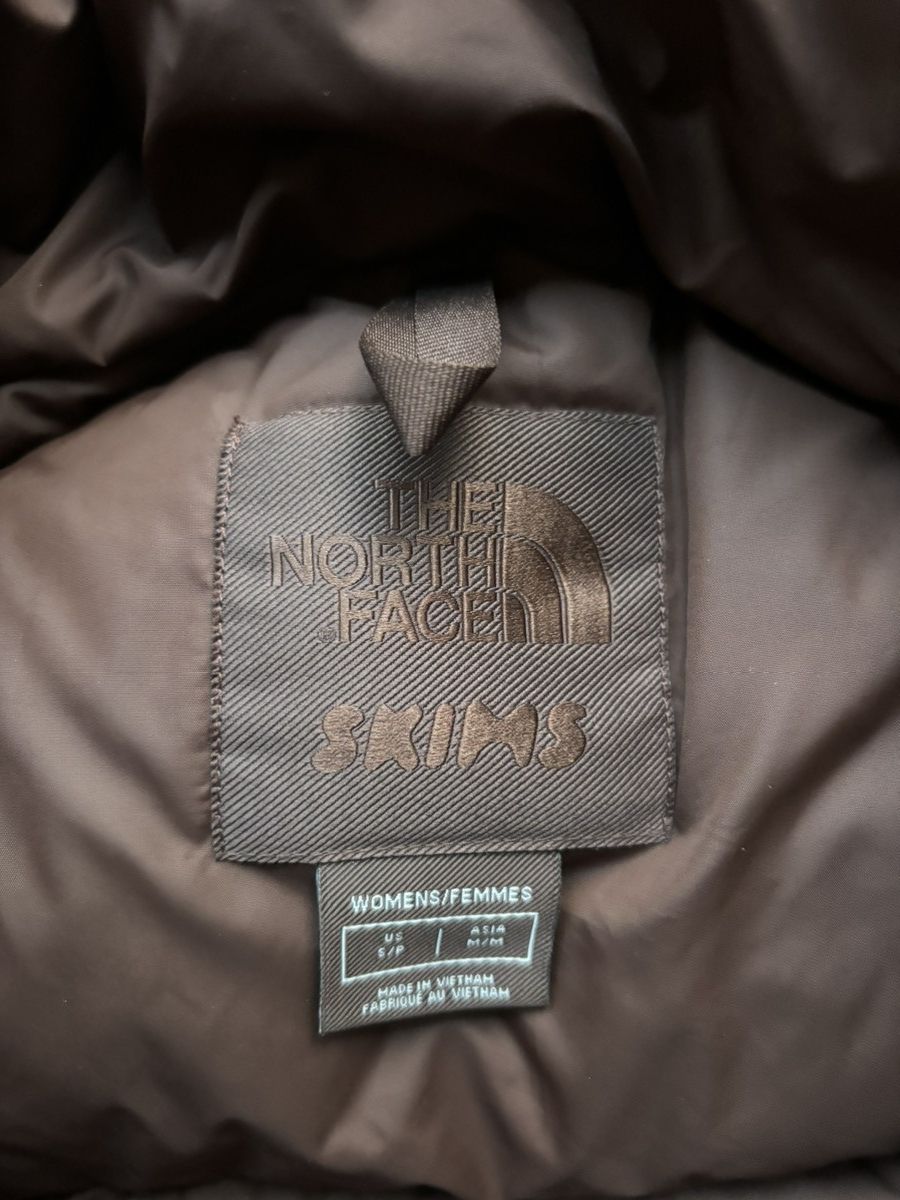 SKIMS × The North Face Skims North face Nuptse Puffer Jacket Cocoa Small BNWT Size S / US 4 / IT 40 - 5 Thumbnail