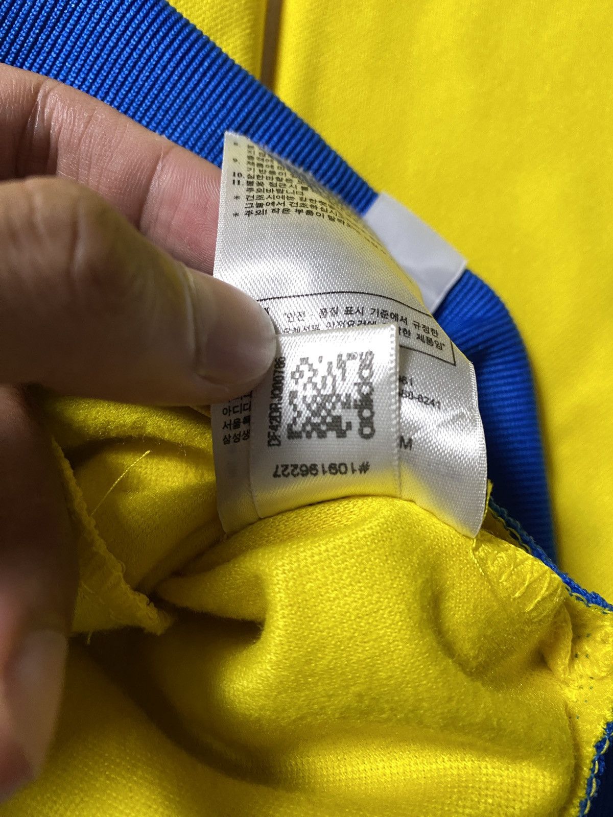 Adidas Vintage Adidas Sweden National Team Track Top Jacket Size US M / EU 48-50 / 2 - 12 Thumbnail