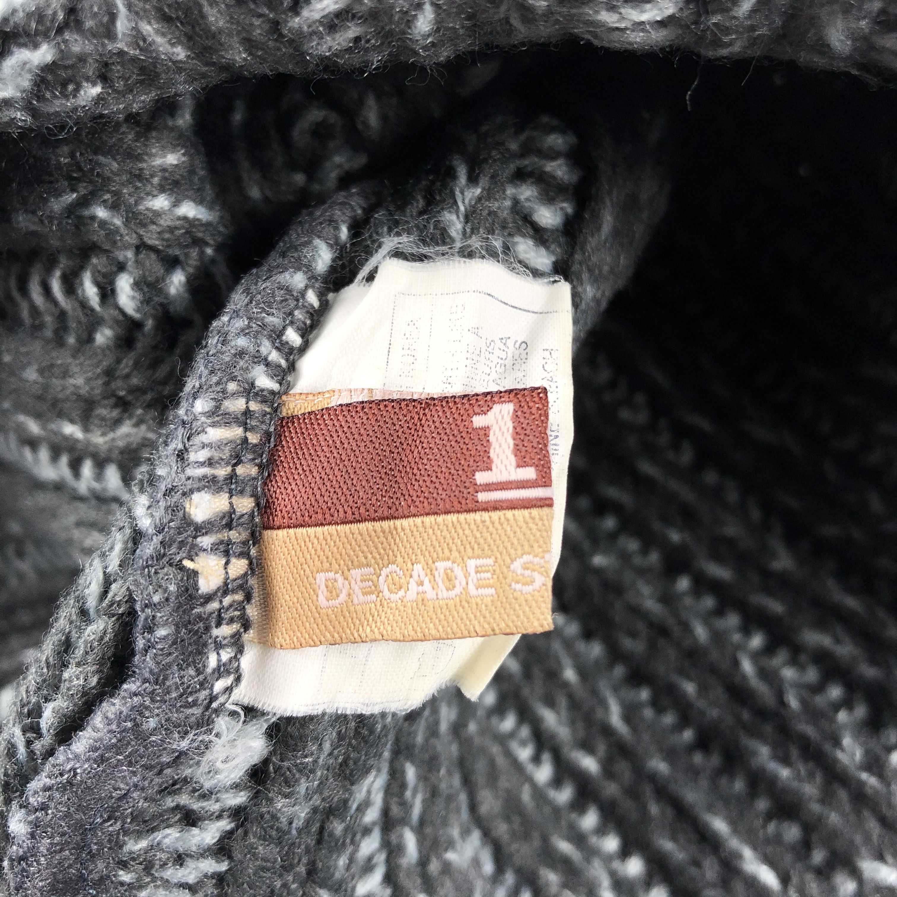 Vintage Decade Standard Beanie Snow Hat Snow Cap -D1123 Size ONE SIZE - 4 Thumbnail