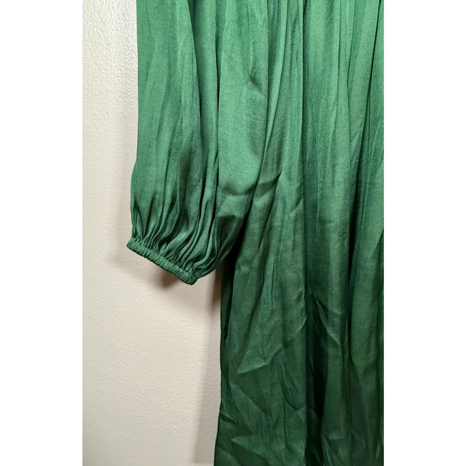 Maje Maje Green Shirred Satin Holiday Mini Dress 36/4 US $375 Size S / US 4 / IT 40 - 7 Thumbnail