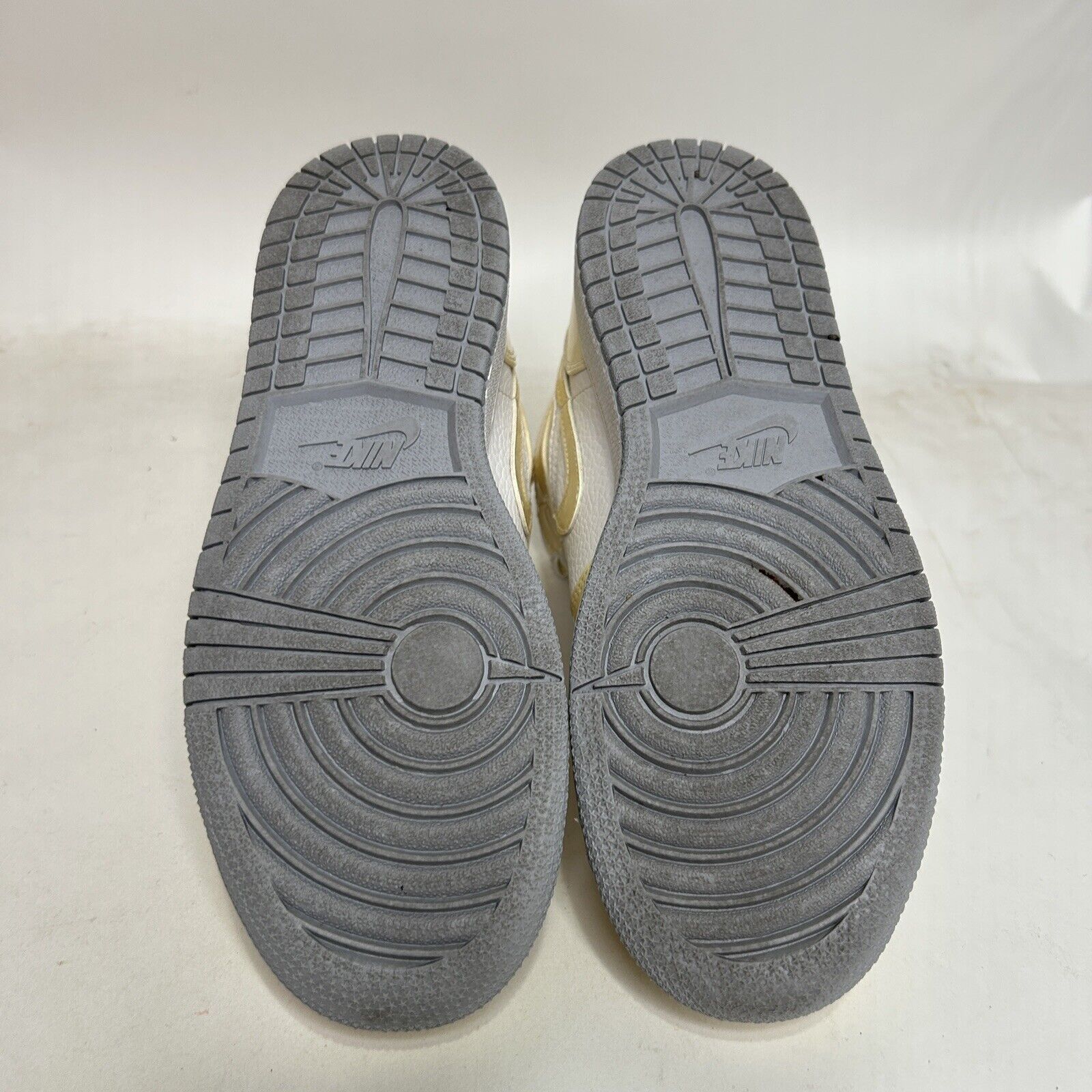 Nike Nike Shoes Air Jordan 1 Phat GS “White Carbon Fiber” 2024 Size US 7.5 / IT 37.5 - 7 Thumbnail
