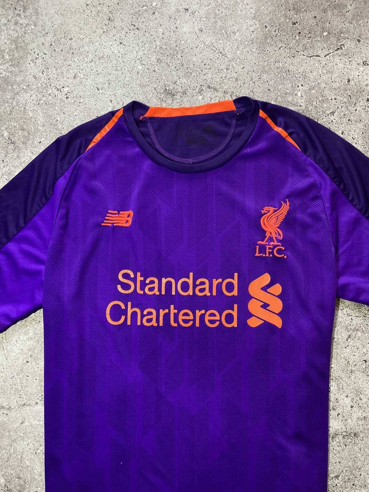 New Balance 💥Liverpool 2018 football jersey t-shirt‼️ Size US M / EU 48-50 / 2 - 2 Thumbnail