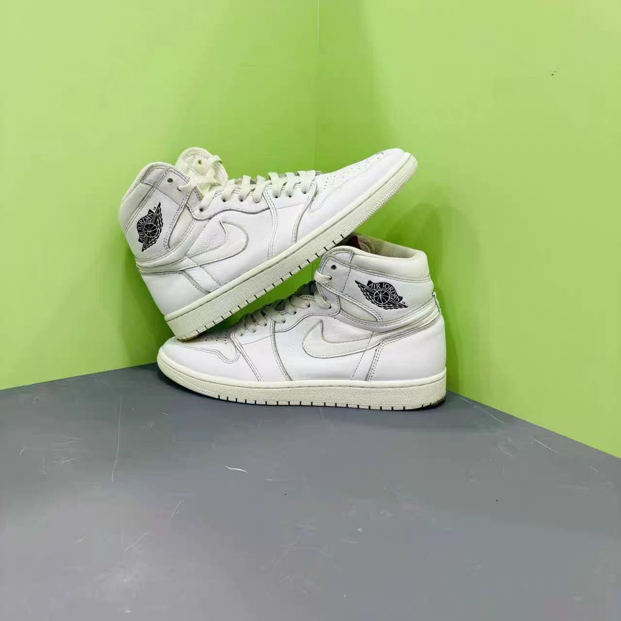 Jordan Brand Air Jordan 1 Retro High Yin Yang White K15 Size US 9.5 / EU 42-43 - 3 Thumbnail