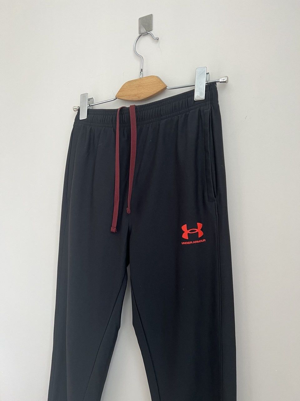 Under Armour Under Armour men's sports pants, size M Size US 32 / EU 48 - 2 Thumbnail