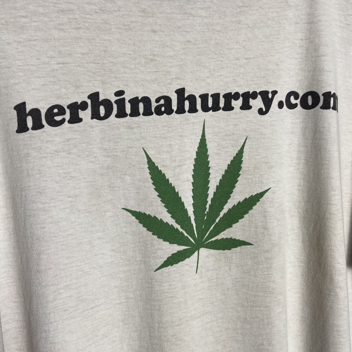 Vintage Vintage Herb In A Hurry 420 Marijuana T-Shirt / Weed Size US XL / EU 56 / 4 - 4 Thumbnail