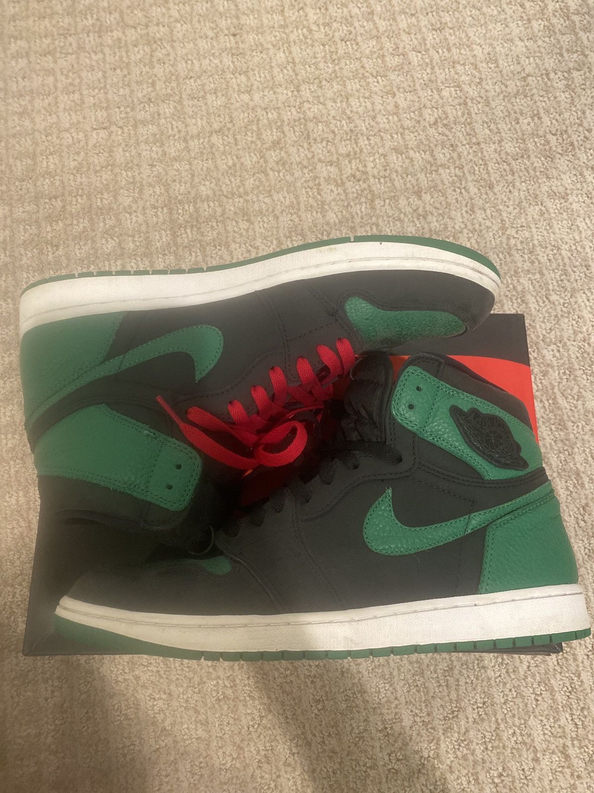 Jordan Brand Jordan 1 Black/Pine Green/Gym Red Size US 11.5 / EU 44-45 - 2 Thumbnail