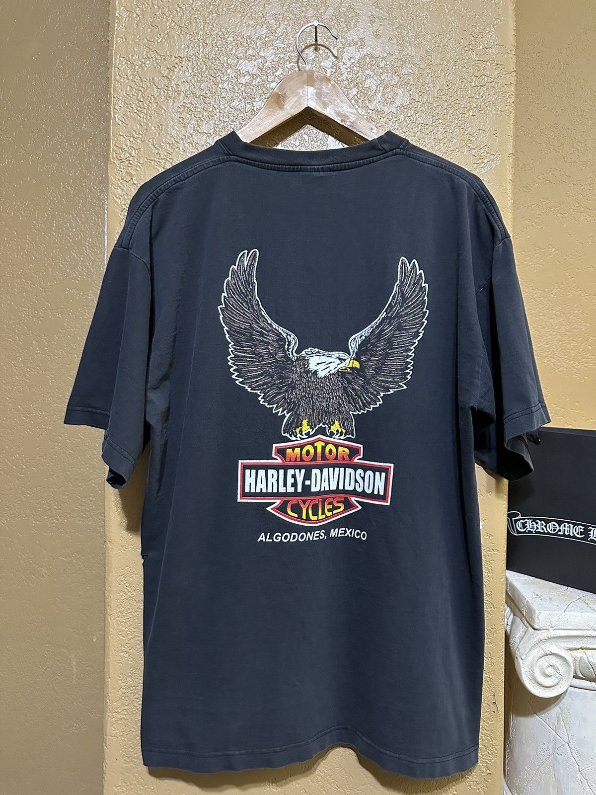 ?Thrashed Vintage Faded Harley Davidson Eagle Motorcycle Tee 