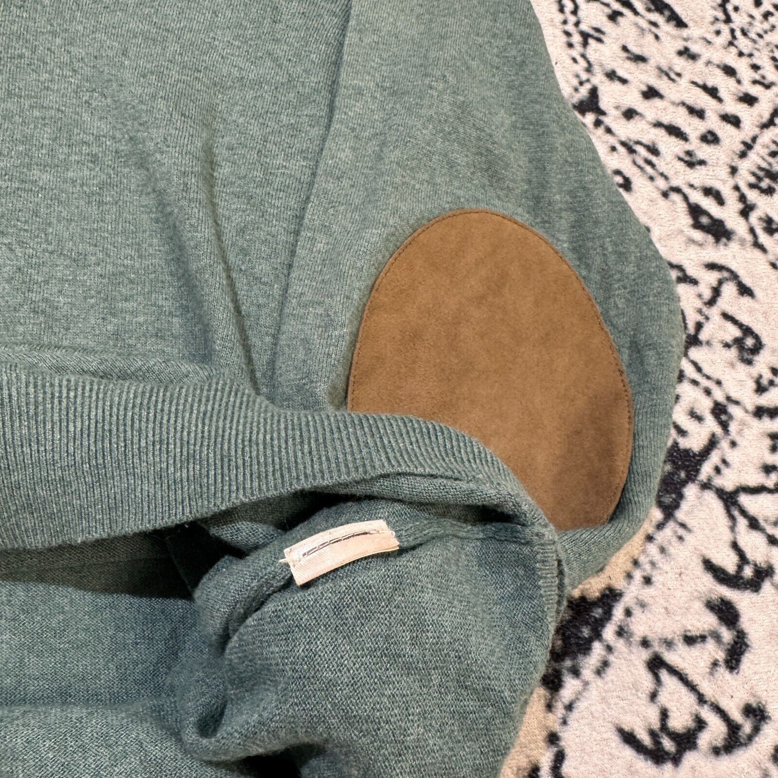 Massimo Dutti × Vintage Vintage Massimo Dutti Green Wool V-Neck Sweater Size L 90s Size US L / EU 52-54 / 3 - 11 Thumbnail