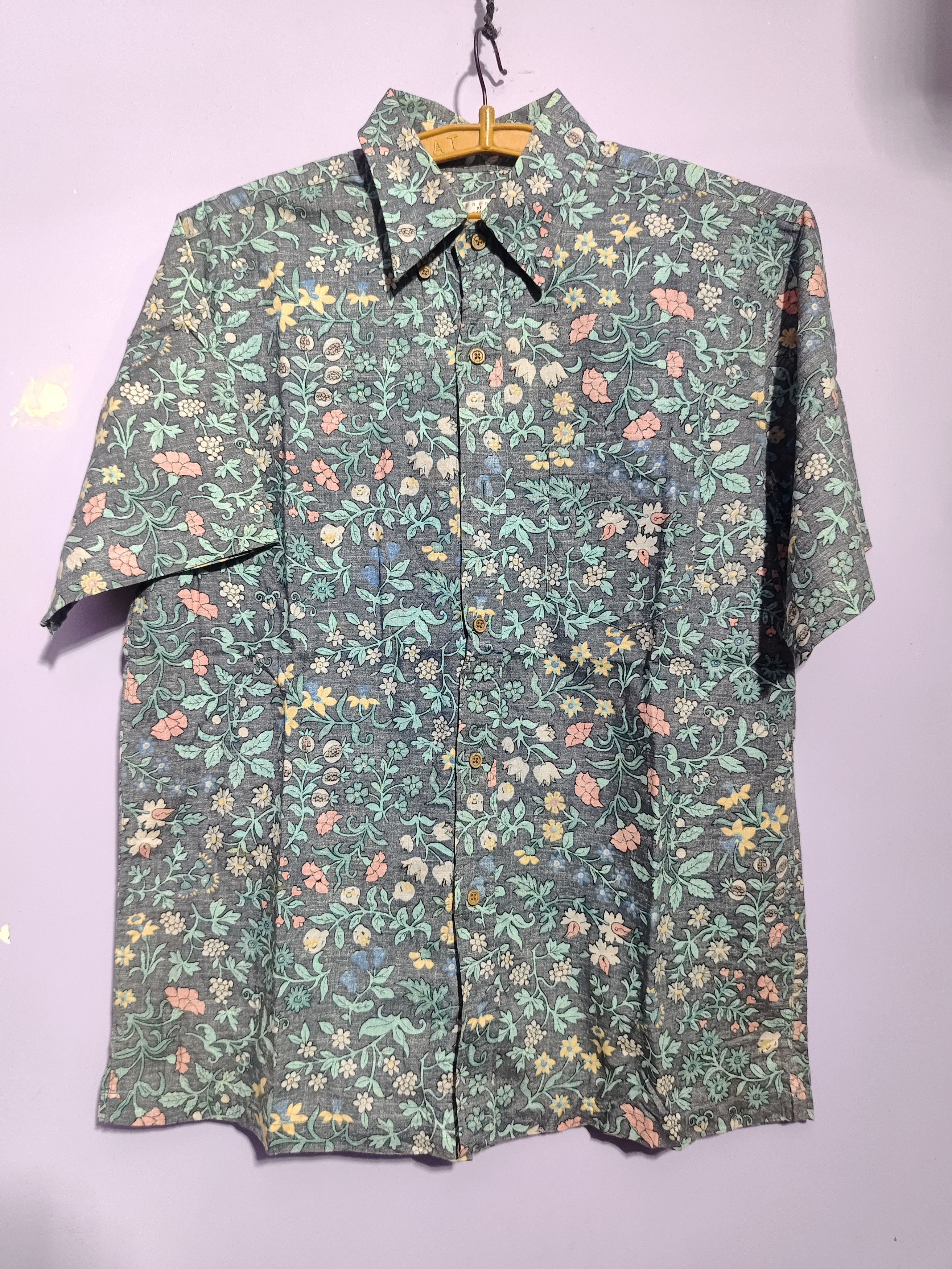 Other Hilo Hattie The Hawaiian Original Shirts Tropical Floral Size US M / EU 48-50 / 2 - 1 Thumbnail