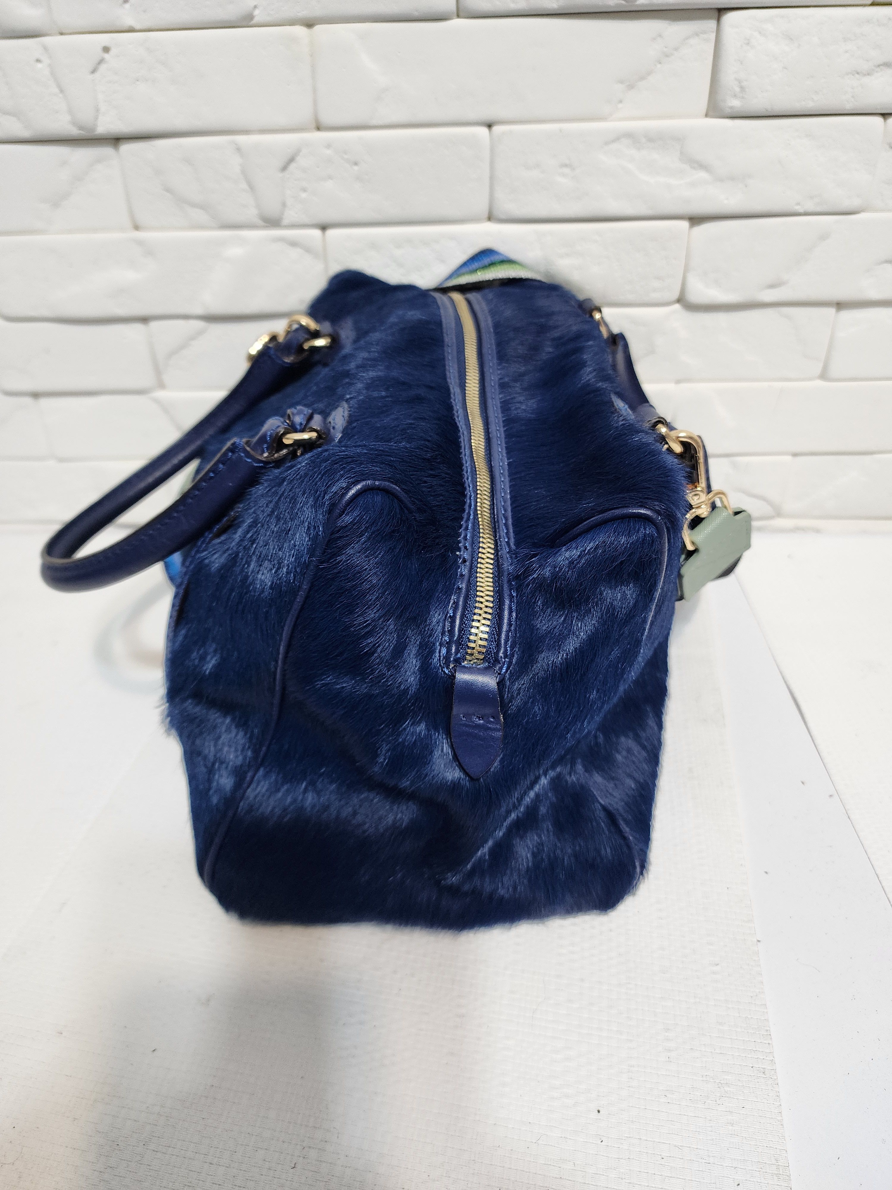 Uniqlo Blue Clutch with Strap: Zipper Closure, Two Compartments Size ONE SIZE - 4 Thumbnail