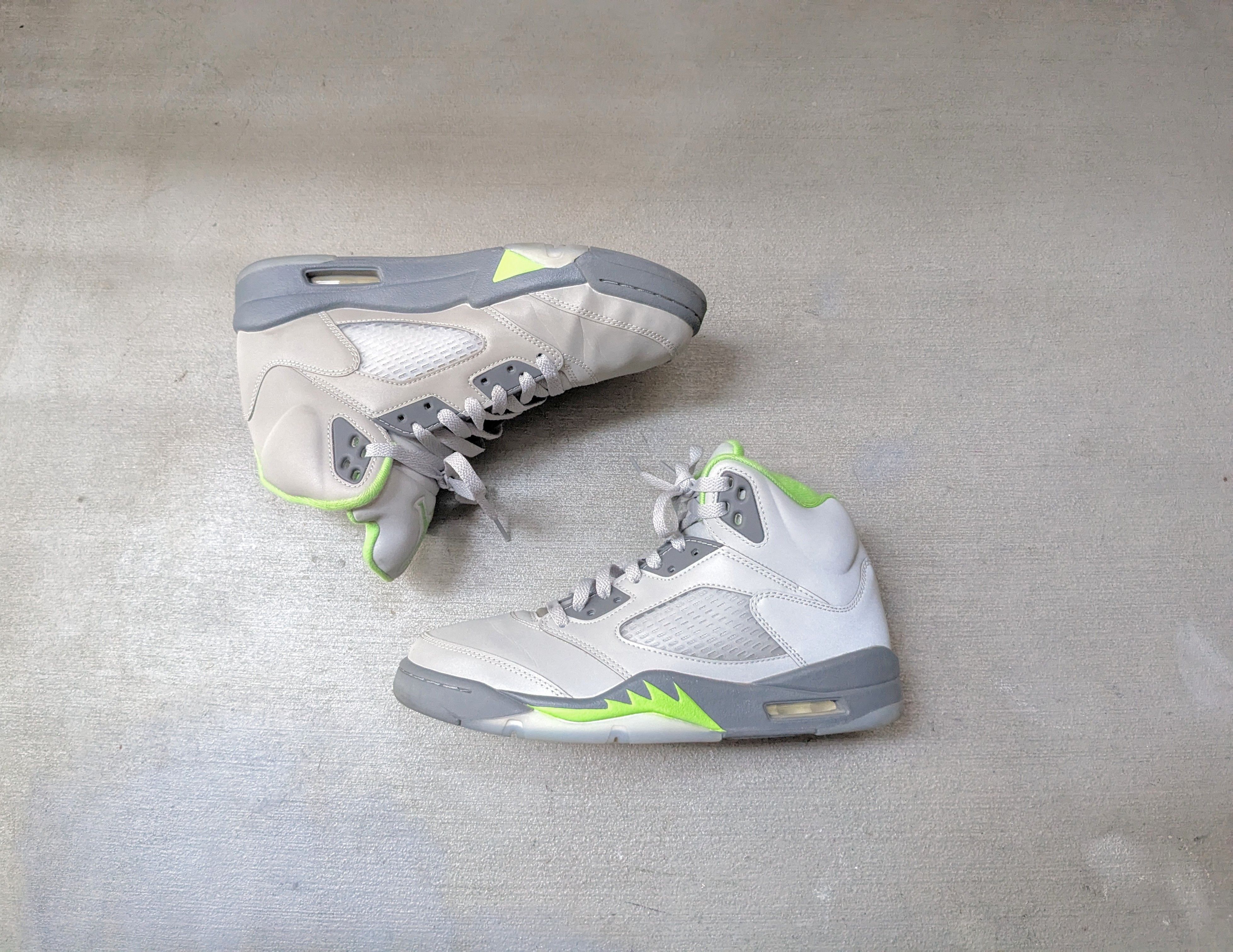 Jordan Brand Nike Air Jordan 5 Retro Green Bean DM9014-003 Metallic Size US 9 / EU 42 - 1 Thumbnail
