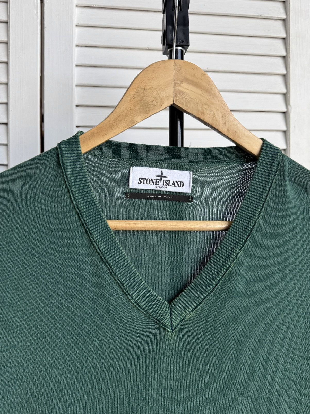 Stone Island Vintage Stone Island V Neck Summer Knitwear Sweater Size US L / EU 52-54 / 3 - 3 Thumbnail
