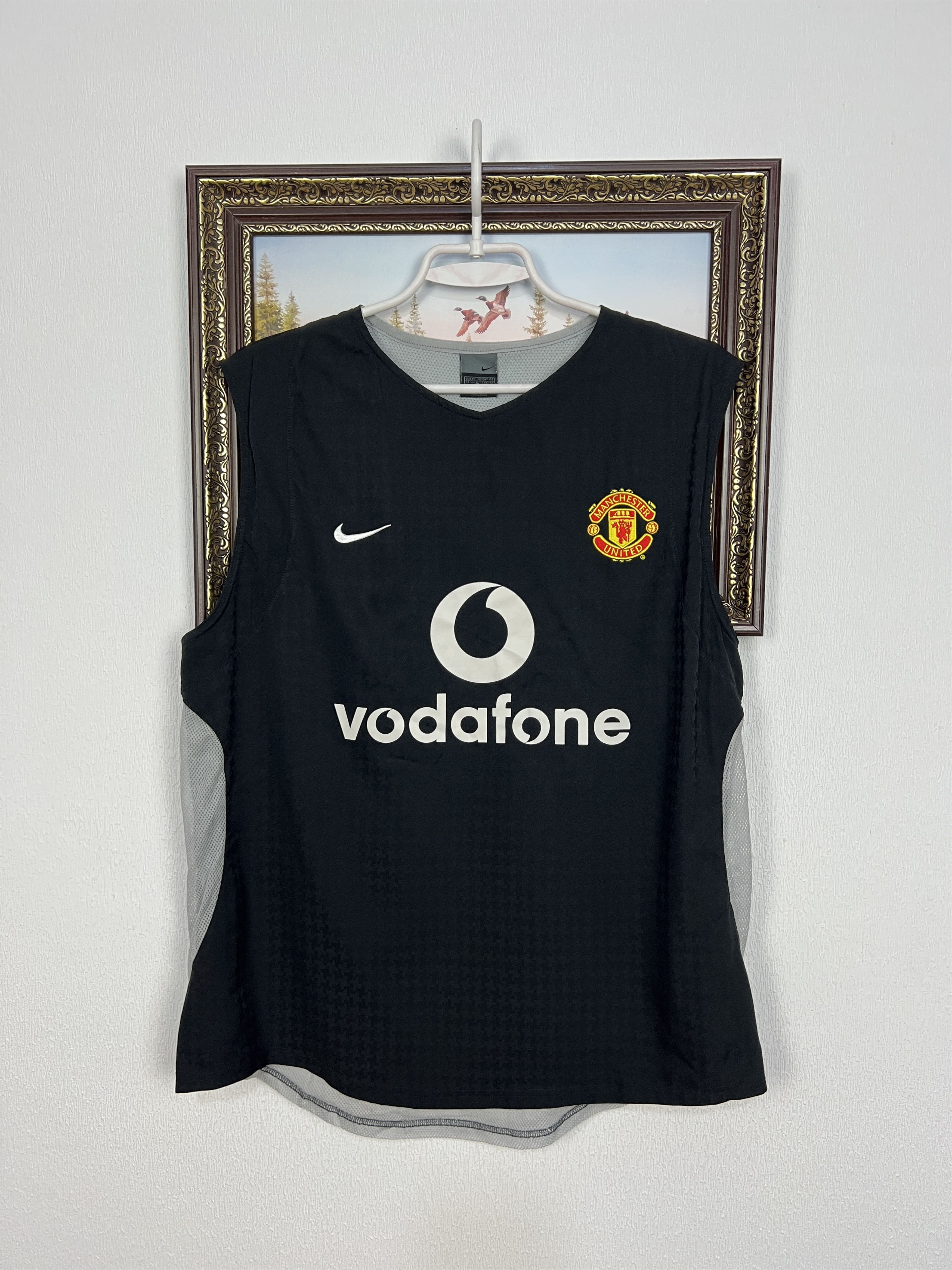 Nike Vintage Nike Manchester United Vodafone Train Vest Size US M / EU 48-50 / 2 - 1 Thumbnail