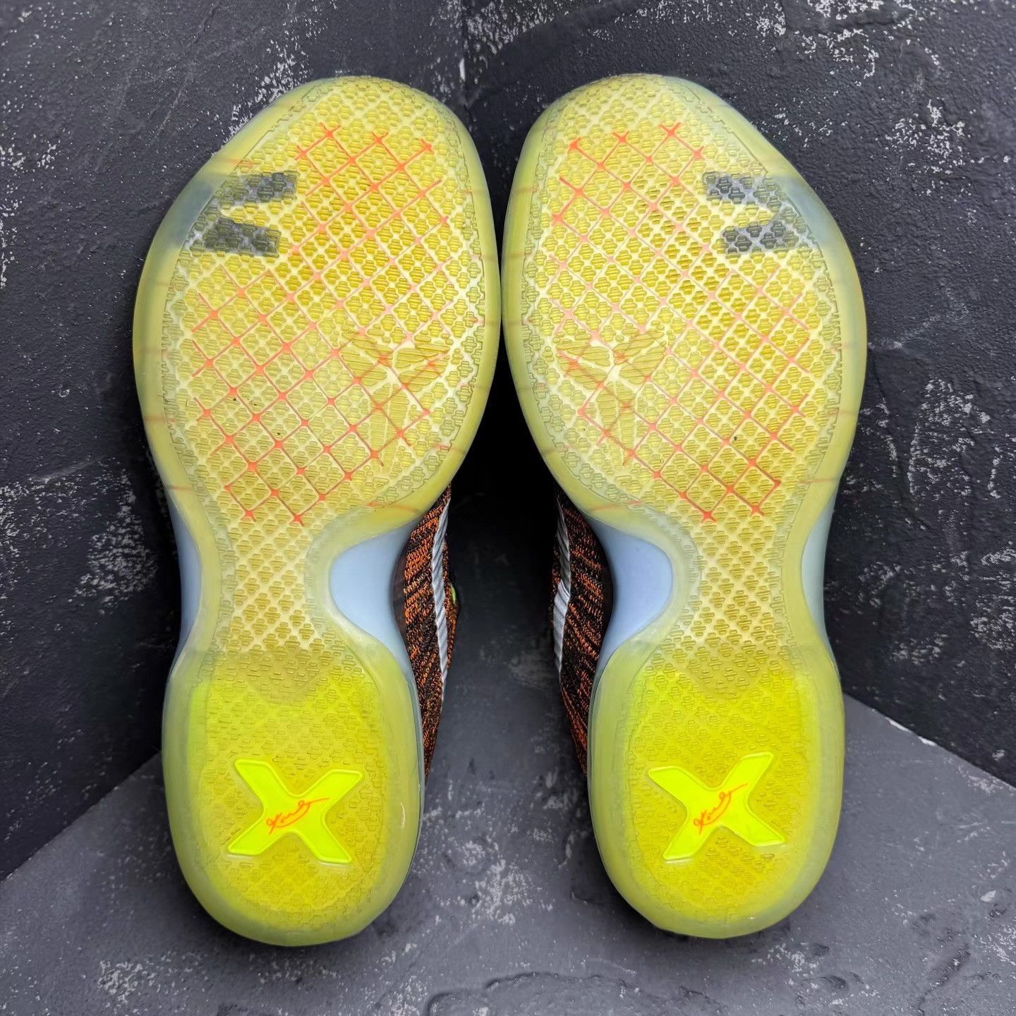 Nike Nike Kobe 10 HTM Initial Release Racing Orange & Green Q10 Size US 13 / EU 46 - 4 Thumbnail