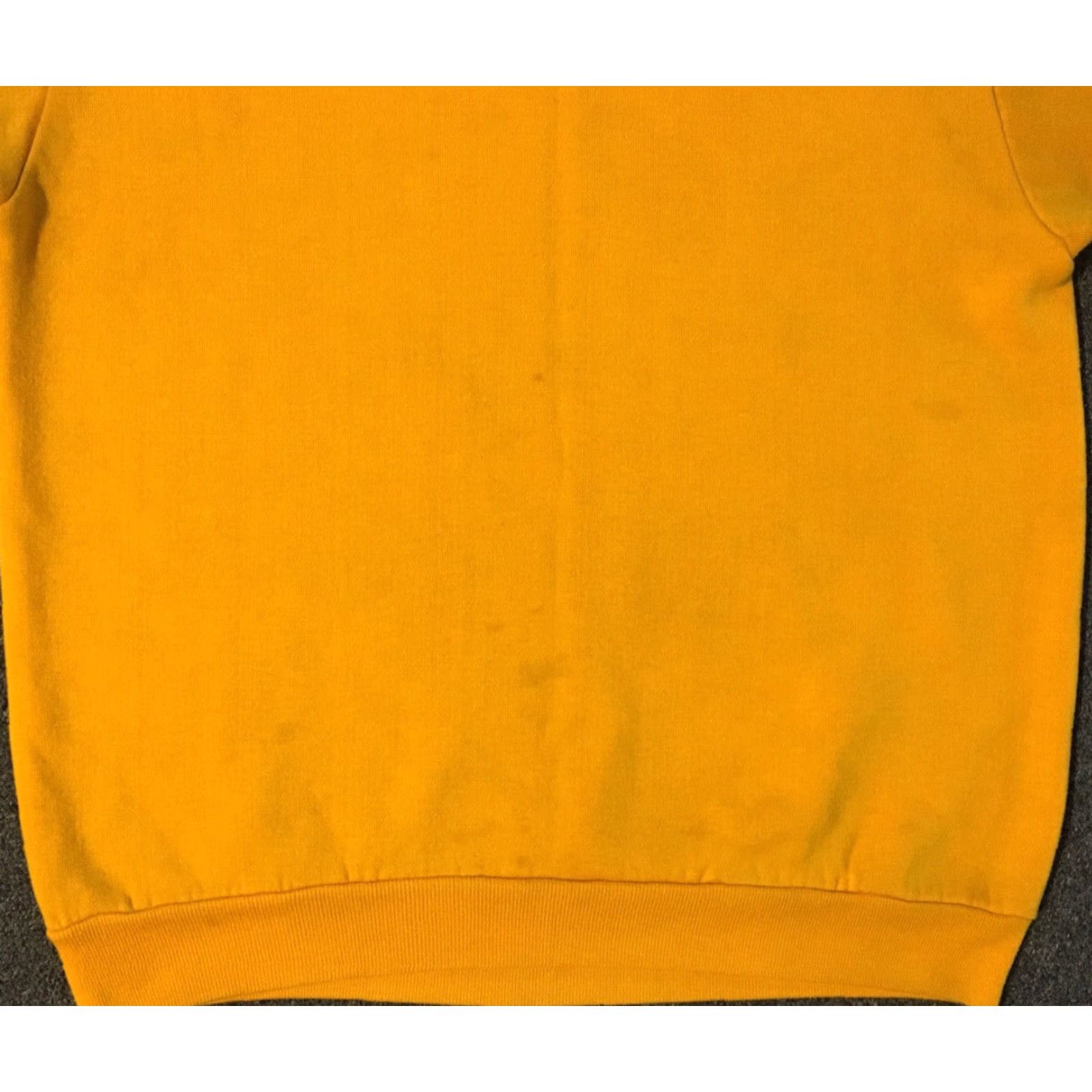 Vintage VINTAGE TownCraft Sweatshirt Shirt Mens M Yellow 60s 70s Grunge Distressed Short Sleeve USA Pep Surf Beach Retro 90s 80s Prints Size US M / EU 48-50 / 2 - 3 Thumbnail
