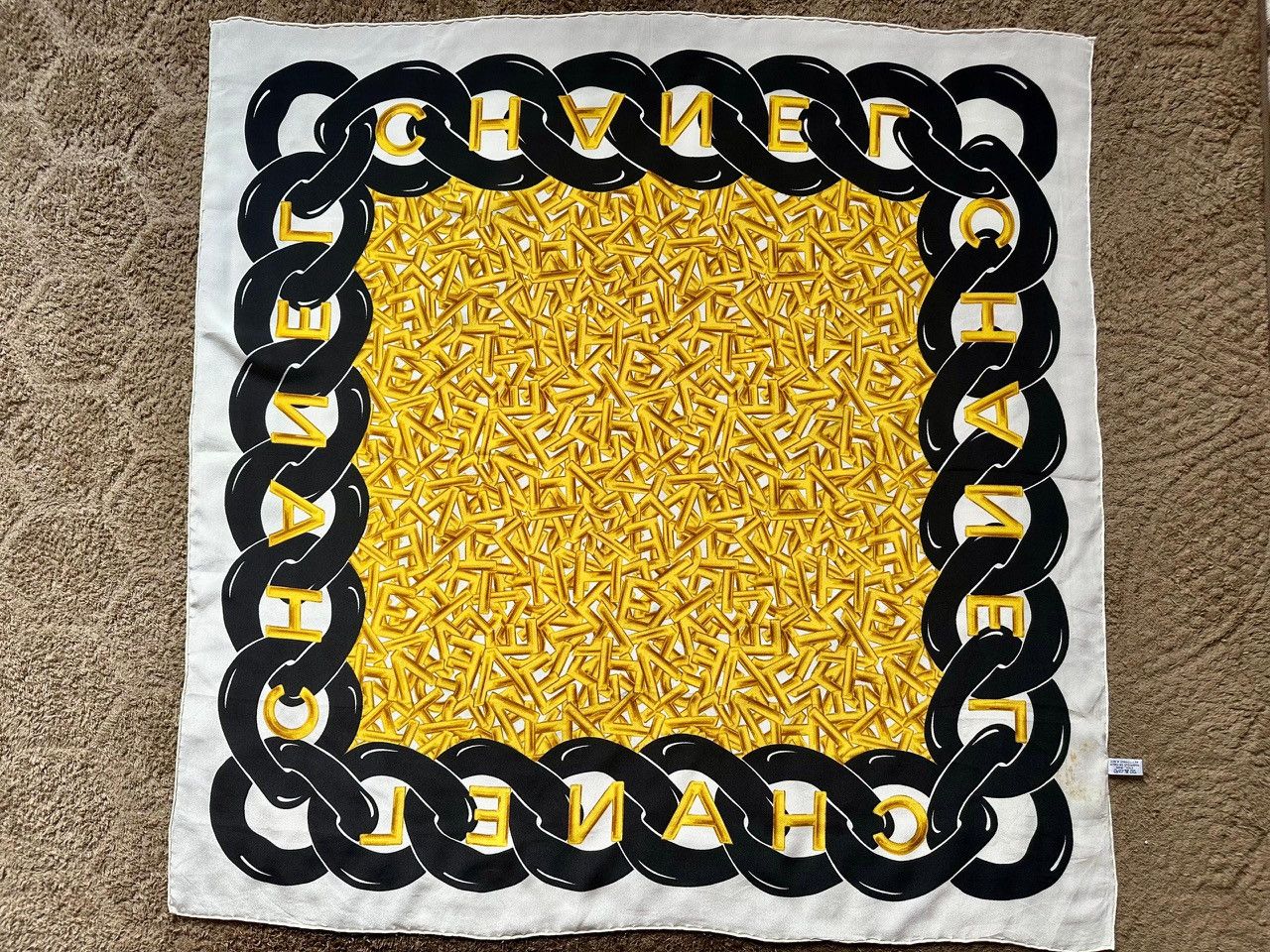 Chanel Authentic Chanel Chain Print Silk Twill Square Scarf Size ONE SIZE - 2 Thumbnail