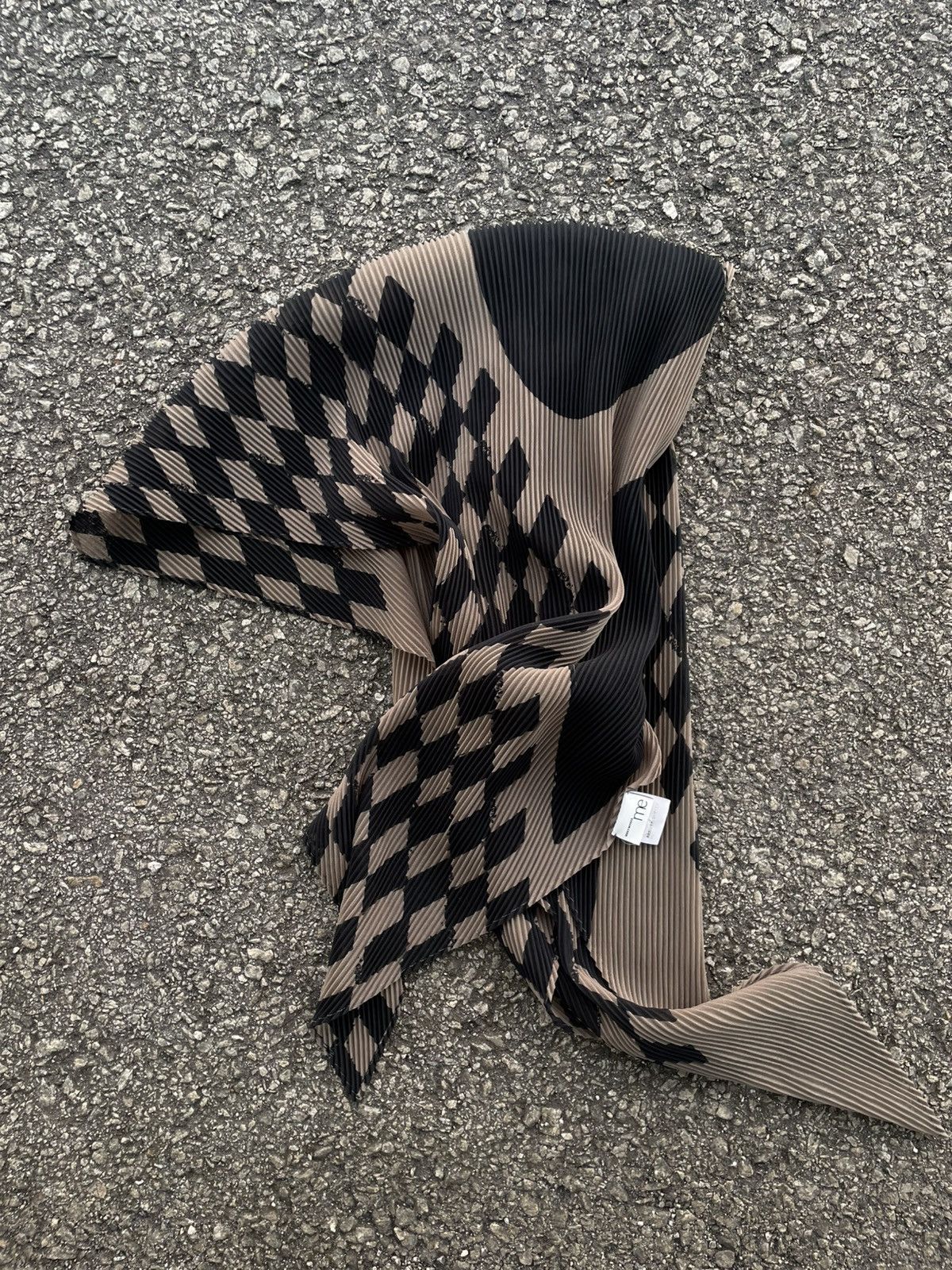 Issey Miyake Scarf Size ONE SIZE - 1 Thumbnail