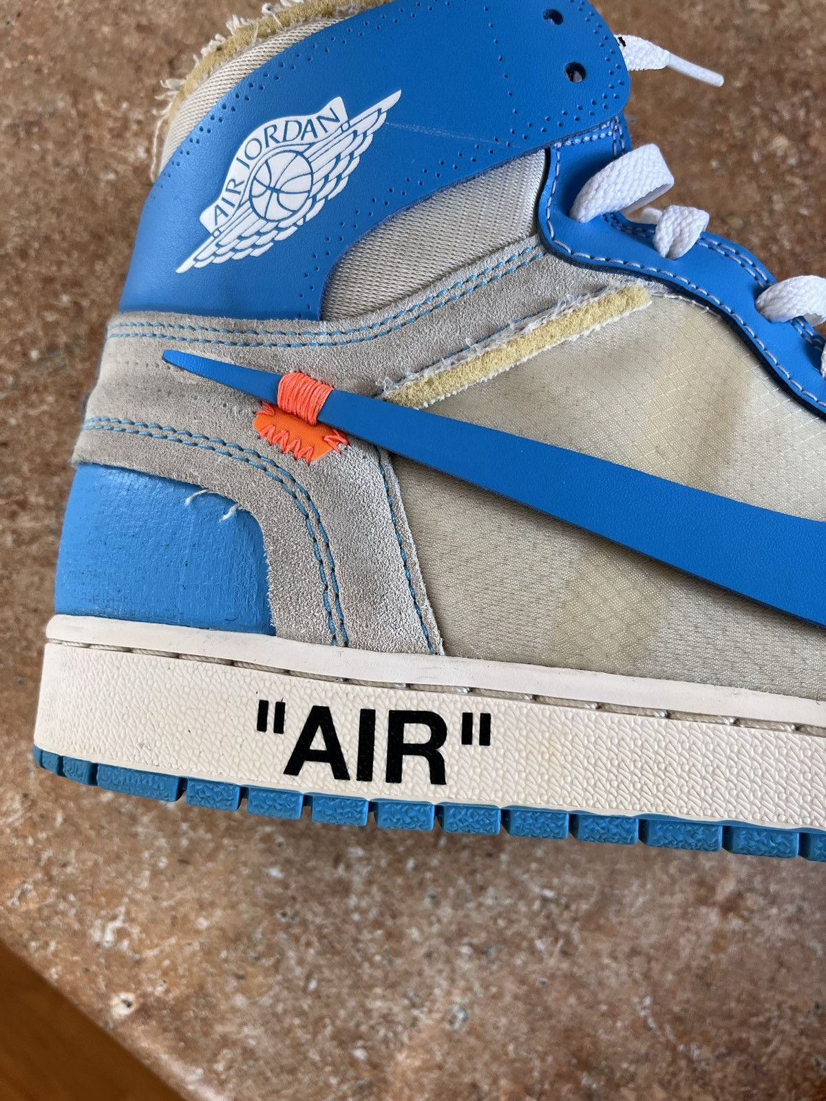 Jordan Brand × Off-White AIR JORDAN 1 x OFF WHITE UNC Size US 12 / EU 45 - 4 Thumbnail