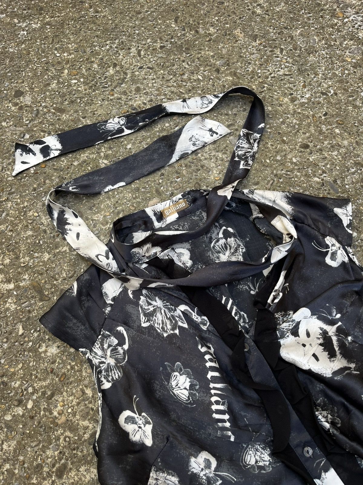 John Galliano × Vintage galliano vintage overprinted floral print shirt Size XS / US 0-2 / IT 36-38 - 2 Thumbnail
